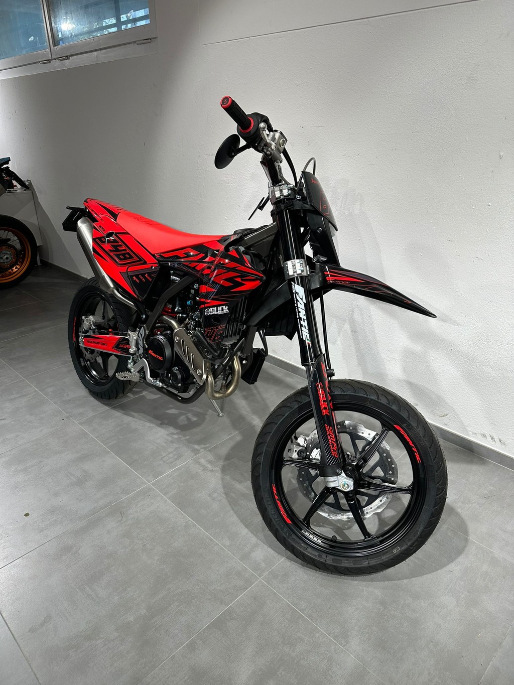 FANTIC XMF 125 Motard-image-1