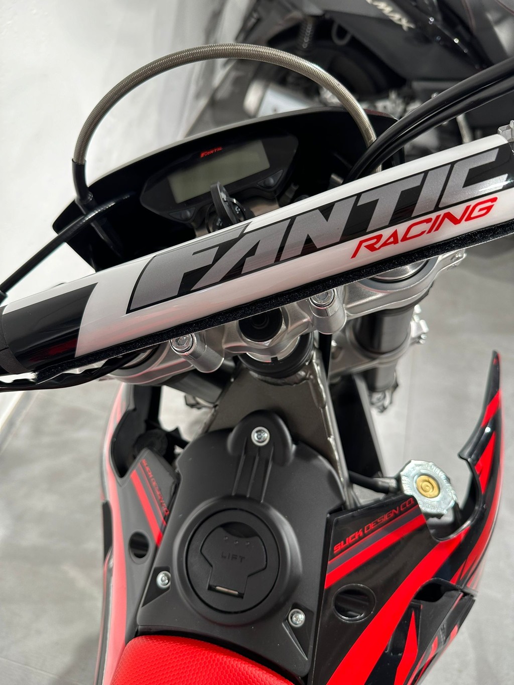 FANTIC XMF 125 Motard-image-7