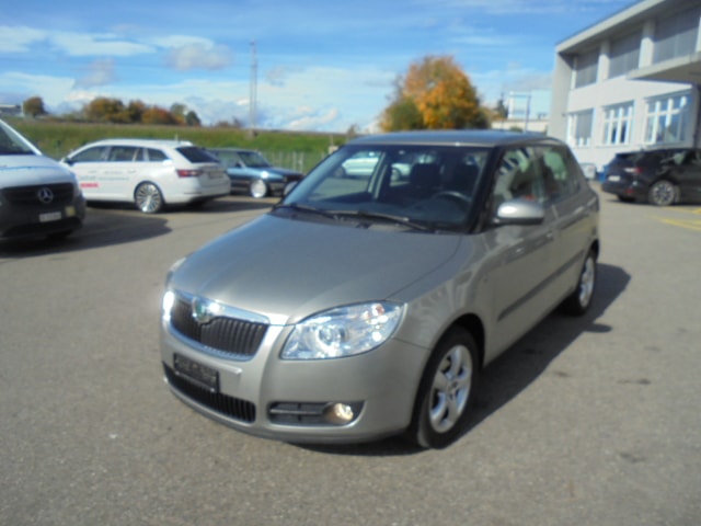 SKODA Fabia 1.6 Elegance Tiptronic