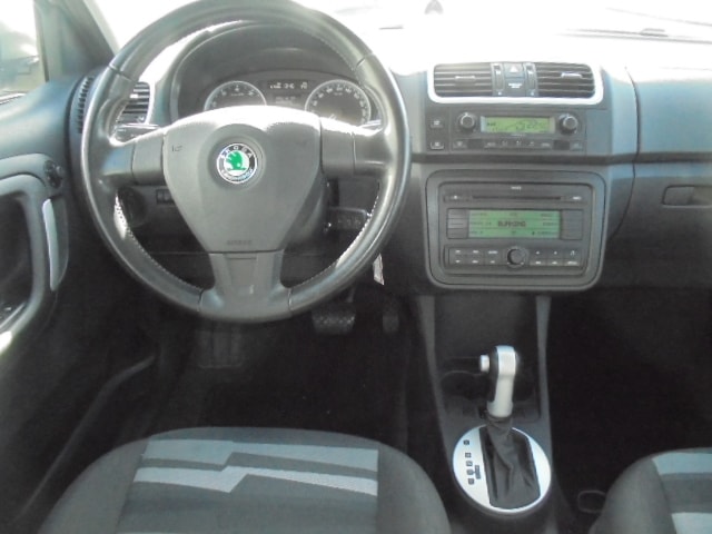 SKODA Fabia 1.6 Elegance Tiptronic-image-5