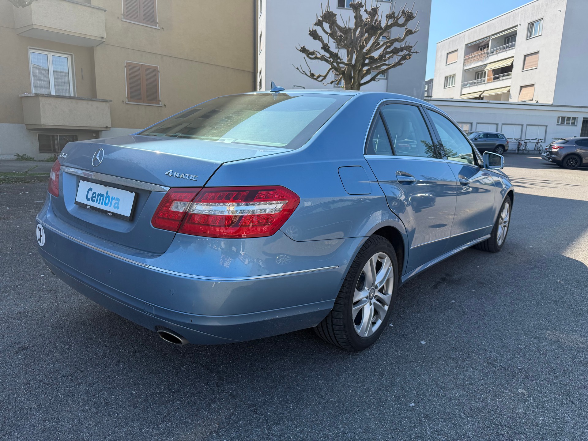 MERCEDES-BENZ E 350 Avantgarde 4Matic 7G-Tronic-image-4