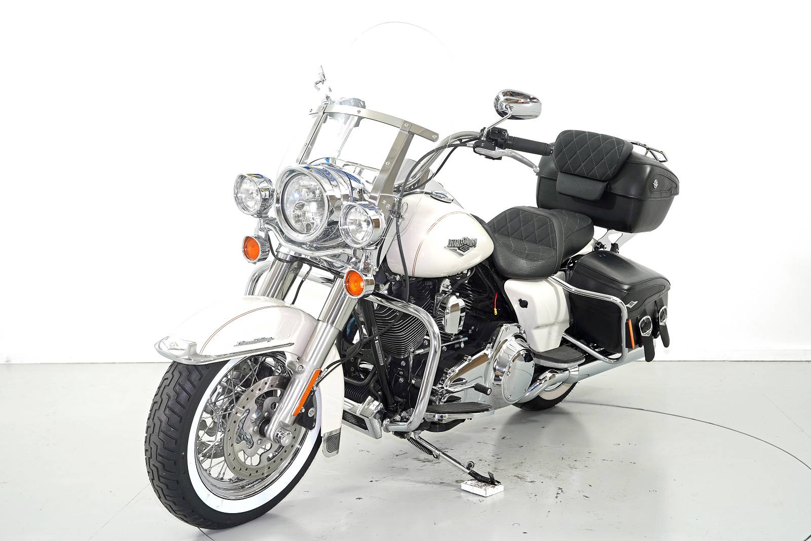 HARLEY-DAVIDSON FLHRC ABS-image-2