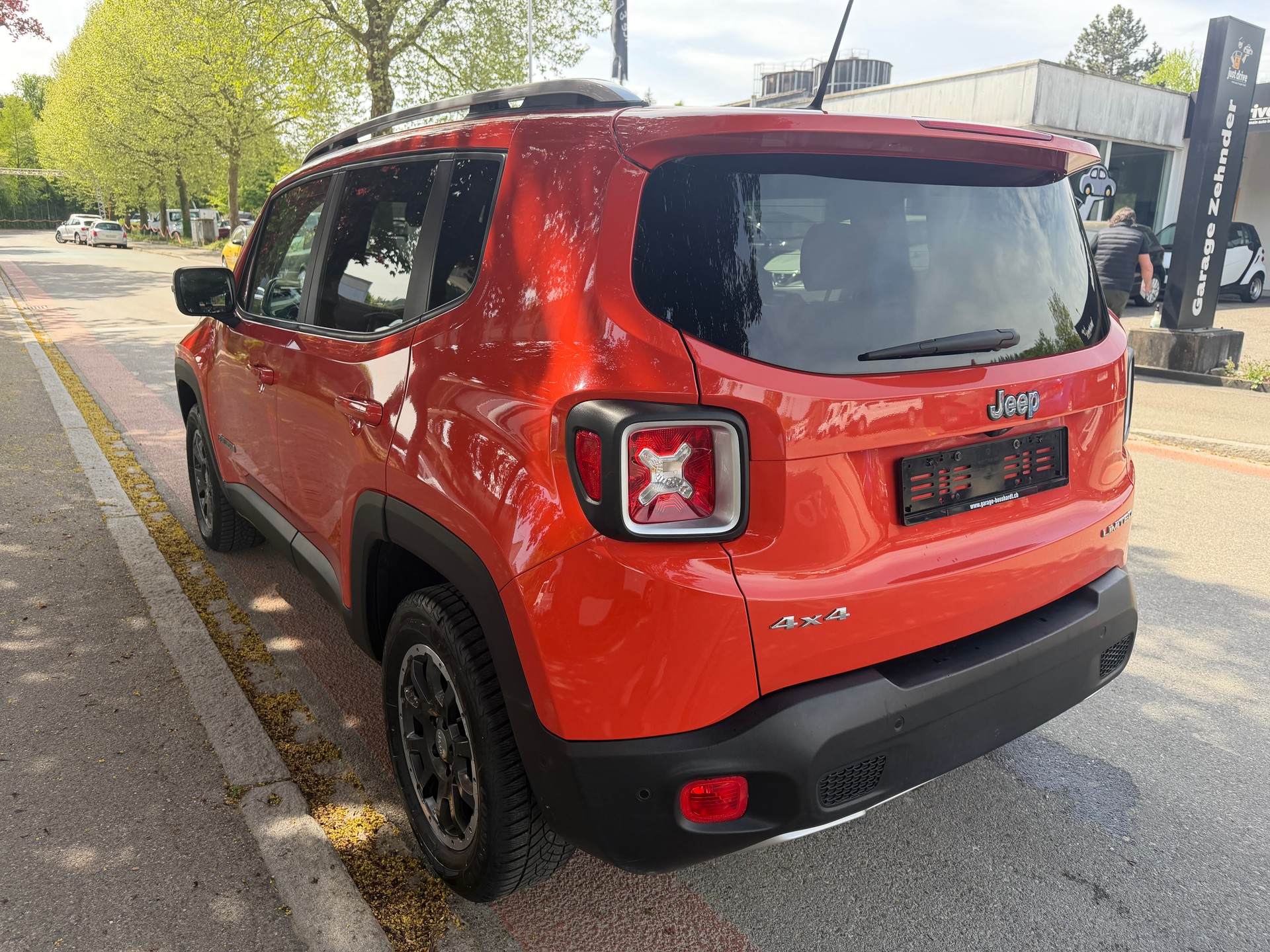 JEEP Renegade 1.4 Turbo Limited AWD-image-5