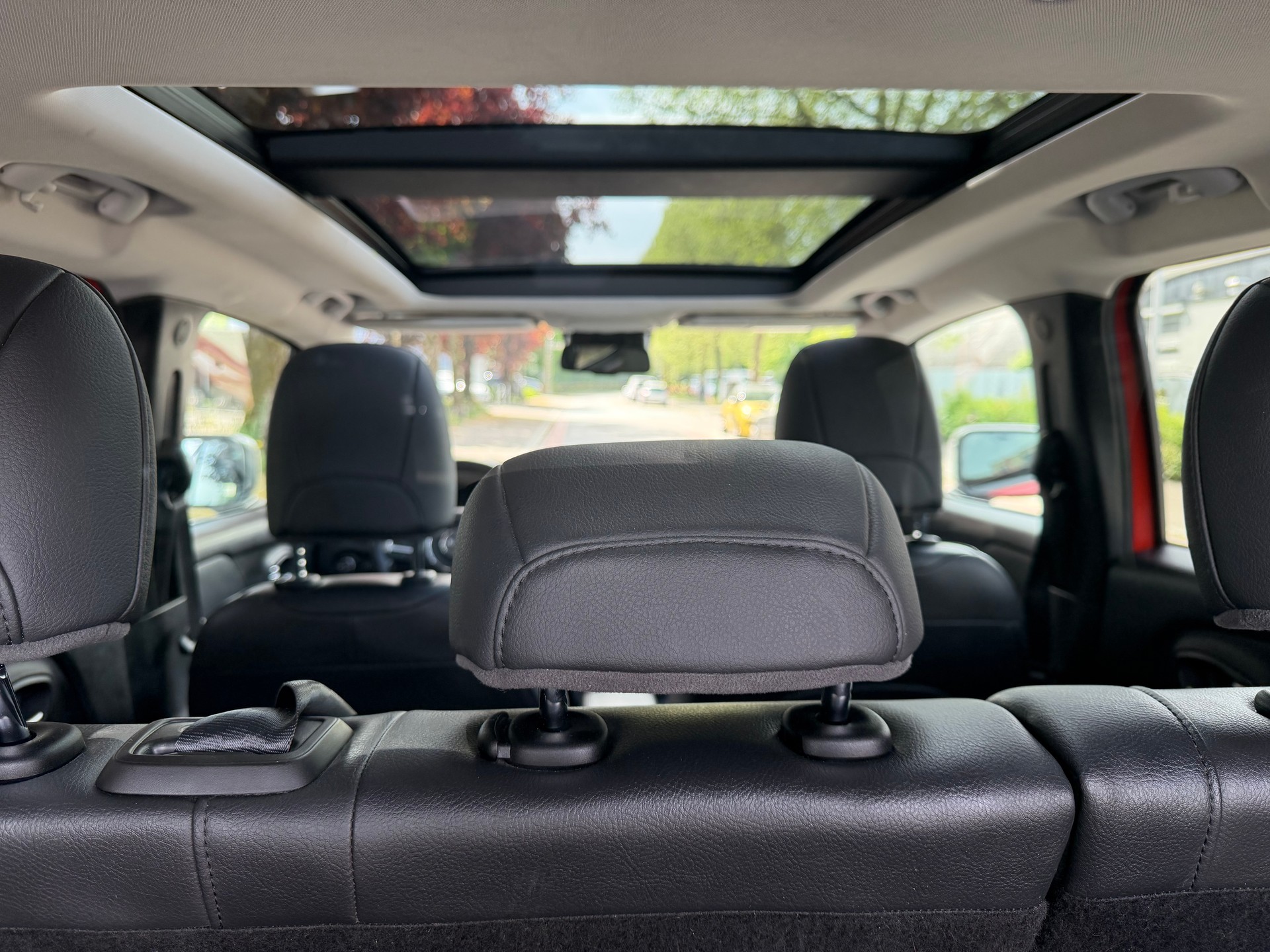 JEEP Renegade 1.4 Turbo Limited AWD-image-11
