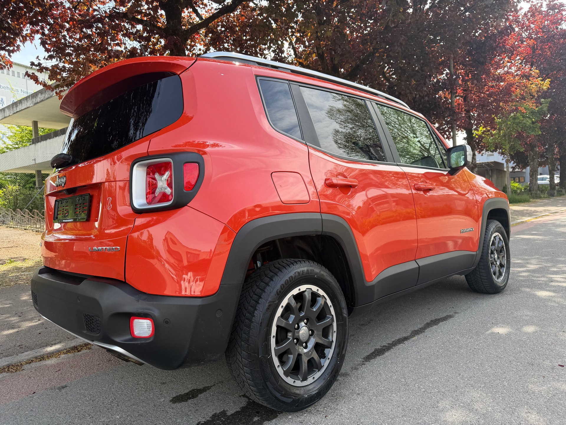JEEP Renegade 1.4 Turbo Limited AWD-showroom-element-3