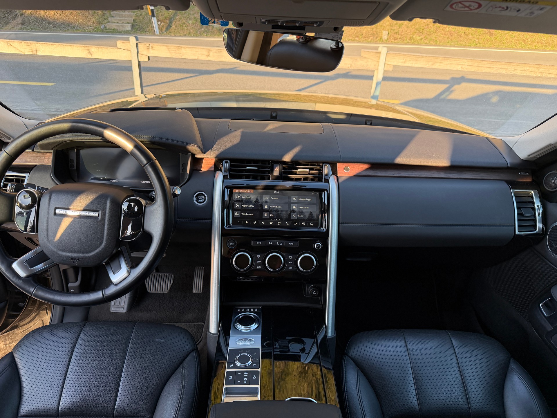 LAND ROVER 3.0 SDV6 HSE-image-6