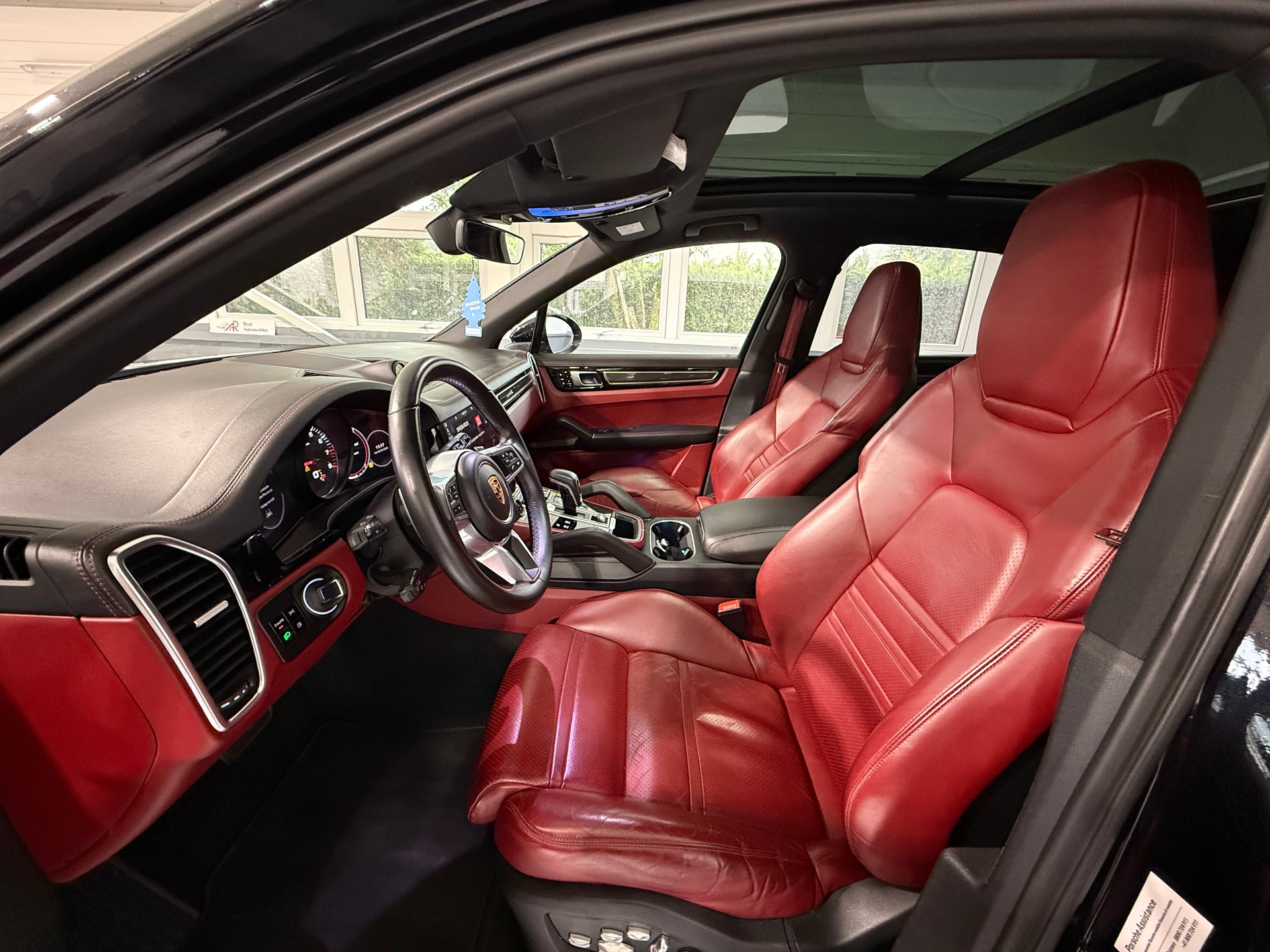 PORSCHE Cayenne S Fullblack-image-8