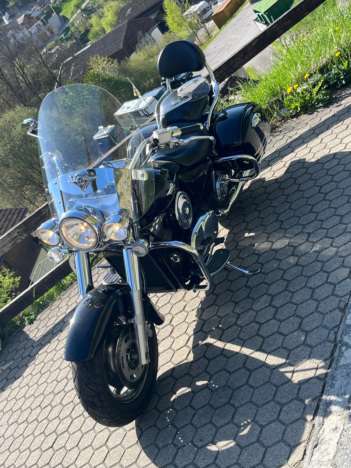 KAWASAKI VN 1600 Classic Tourer-image-1