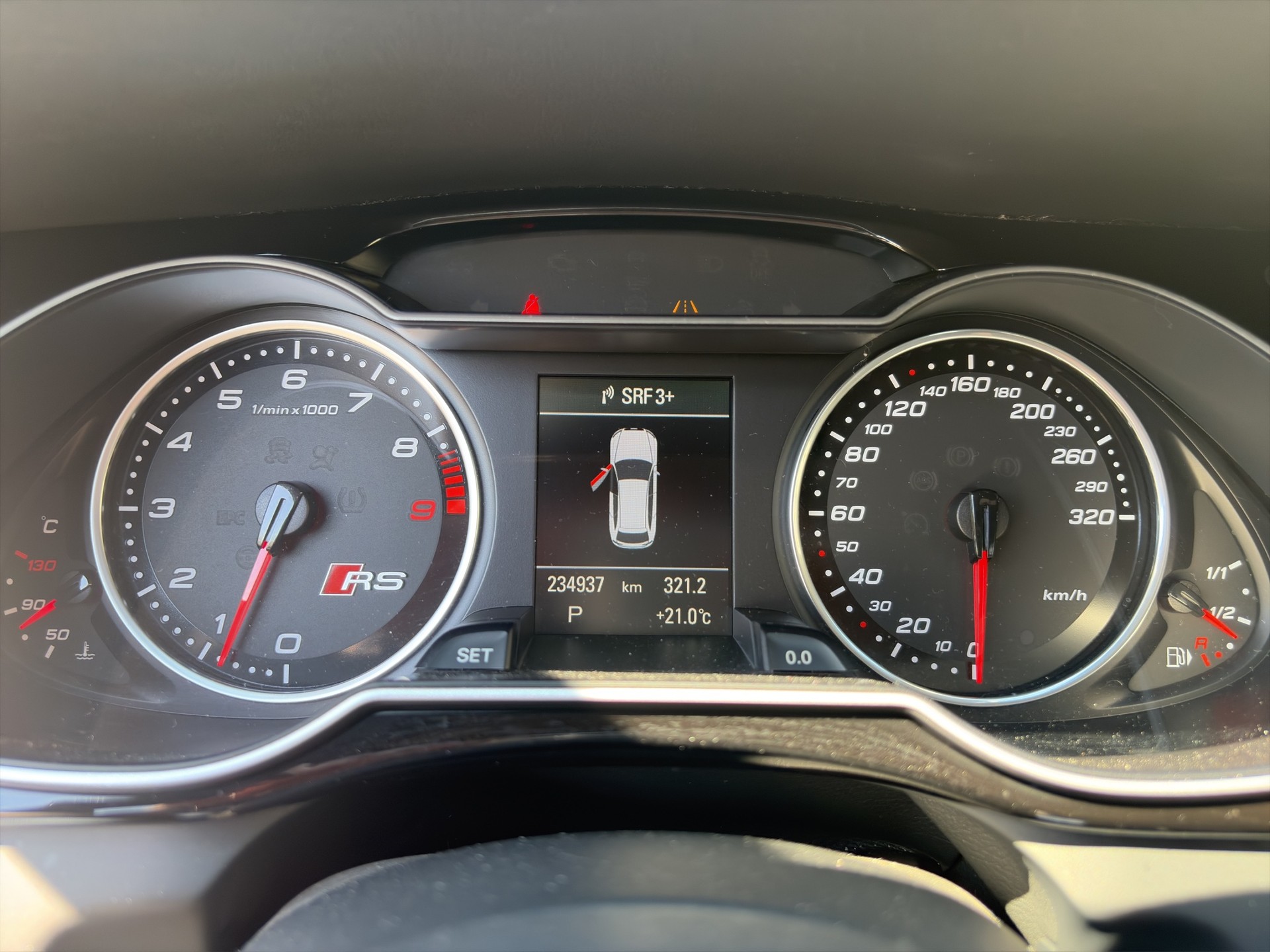 AUDI RS4 Avant 4.2 FSI V8 quattro S-tronic-image-16