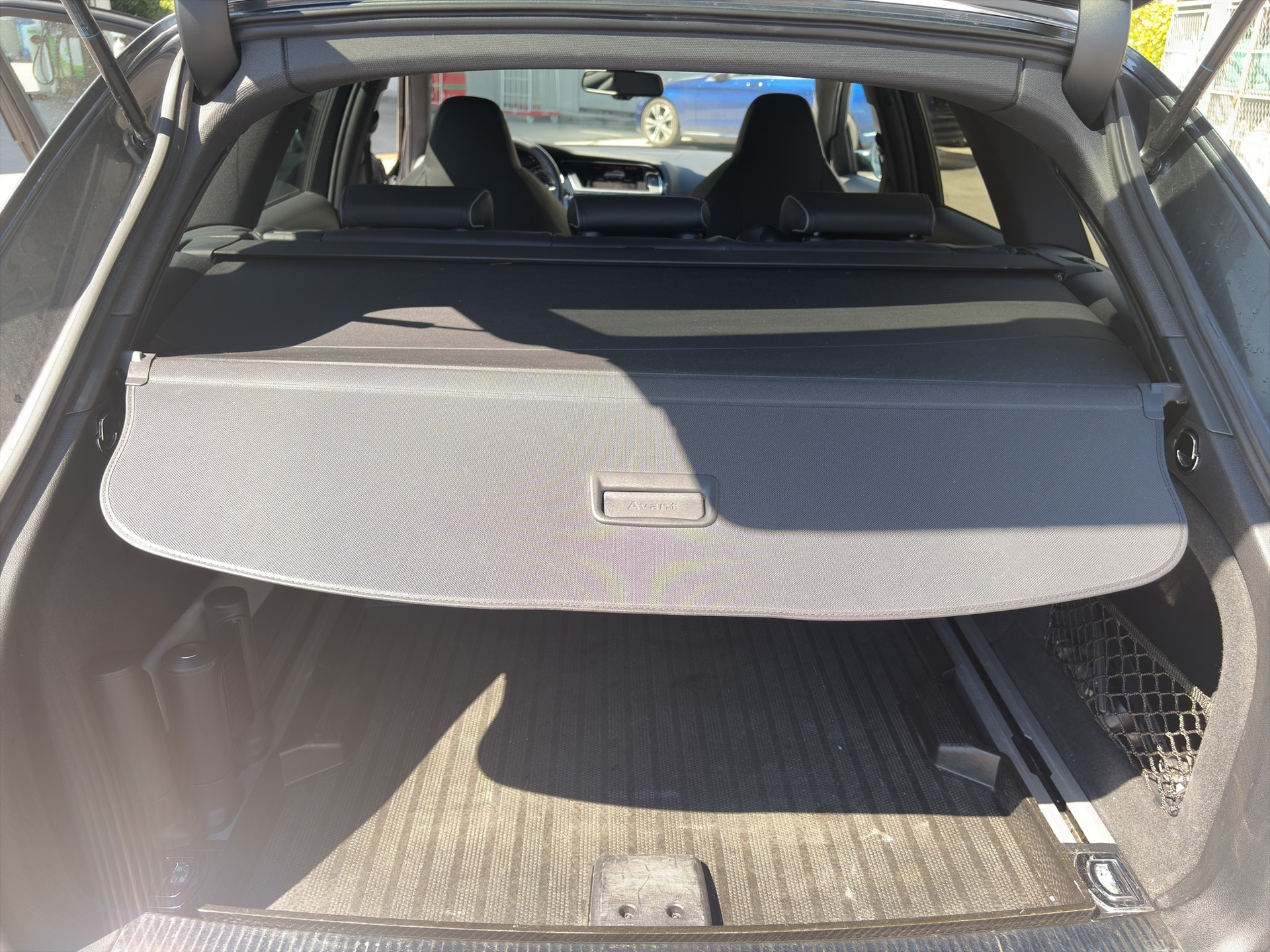 AUDI RS4 Avant 4.2 FSI V8 quattro S-tronic-image-12