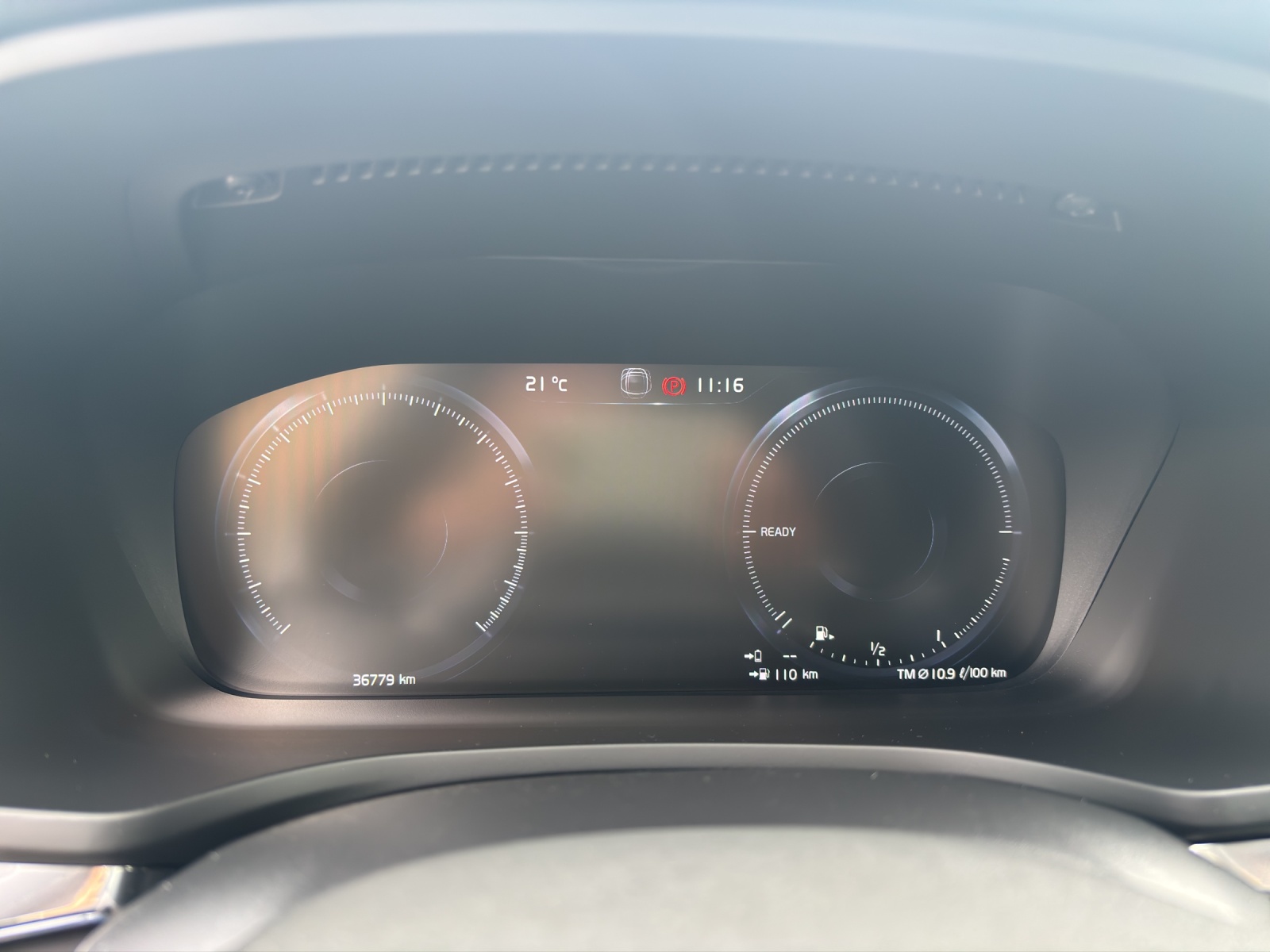VOLVO V60 2.0 T8 TE Polestar eAWD-showroom-element-2