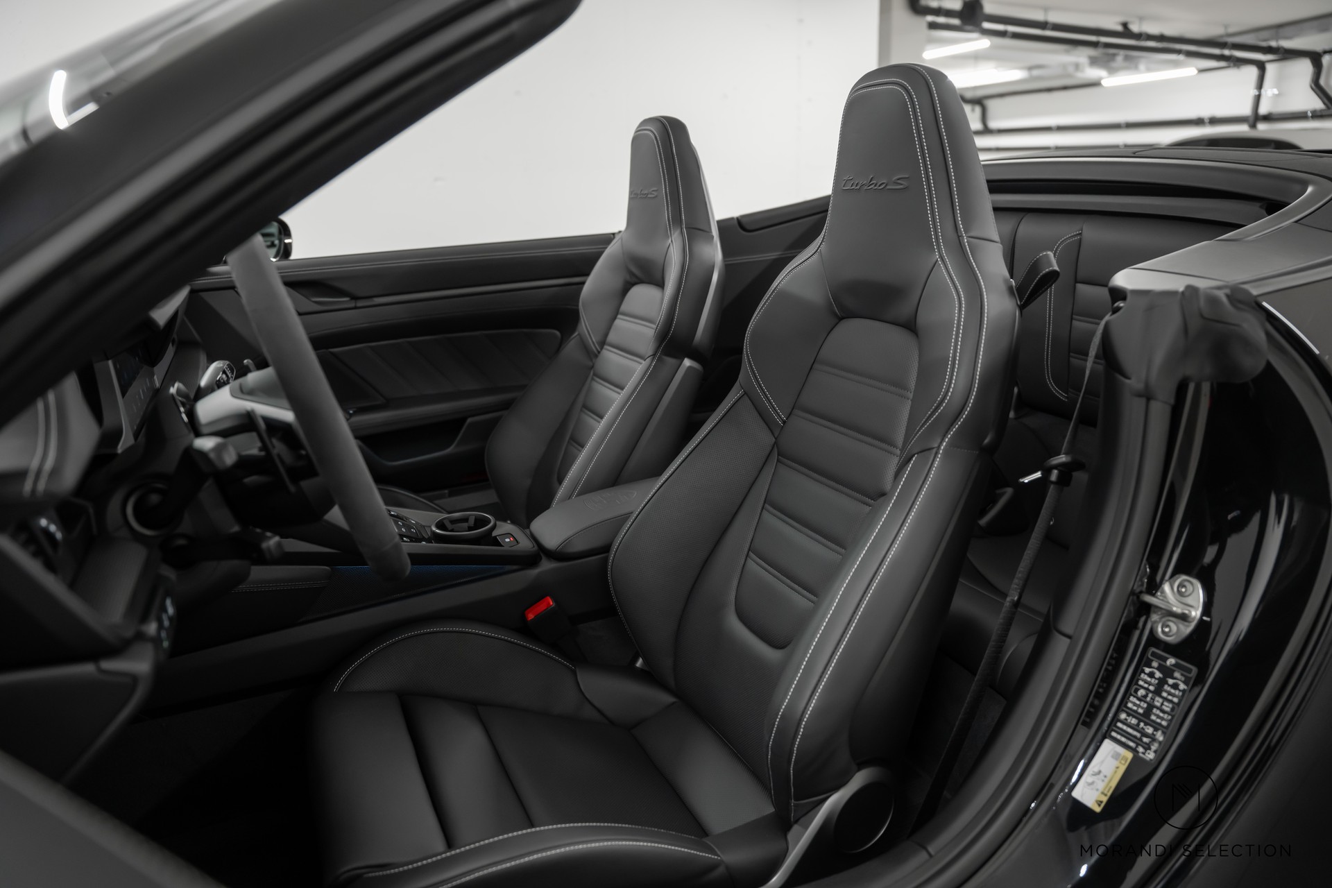 PORSCHE 911 Cabriolet 3.6 Turbo S PDK-image-14