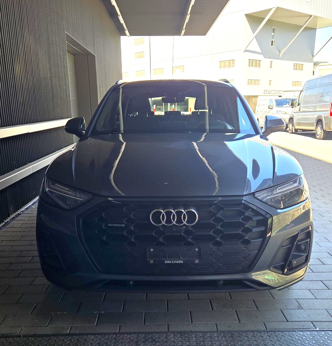 AUDI Q5 40 TDI S-line quattro S-tronic-image-3