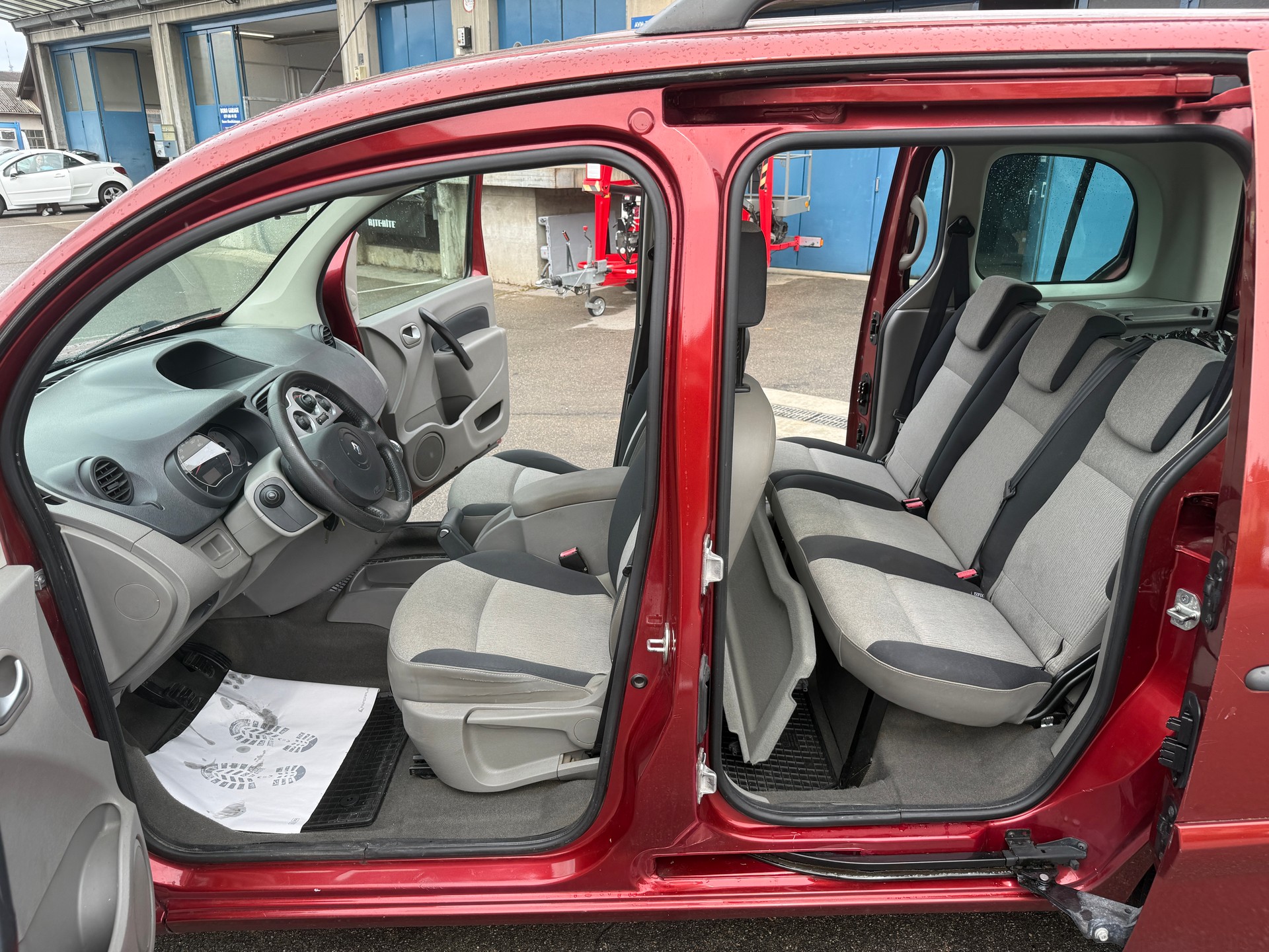 RENAULT Kangoo 1.6 16V Dynamique-image-6
