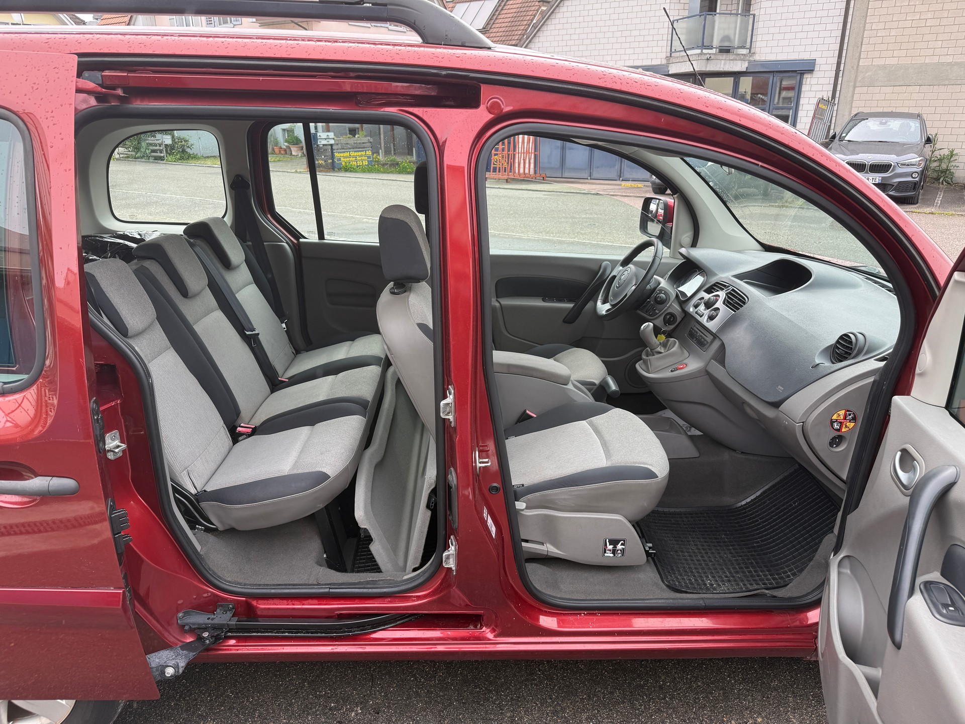 RENAULT Kangoo 1.6 16V Dynamique-image-7