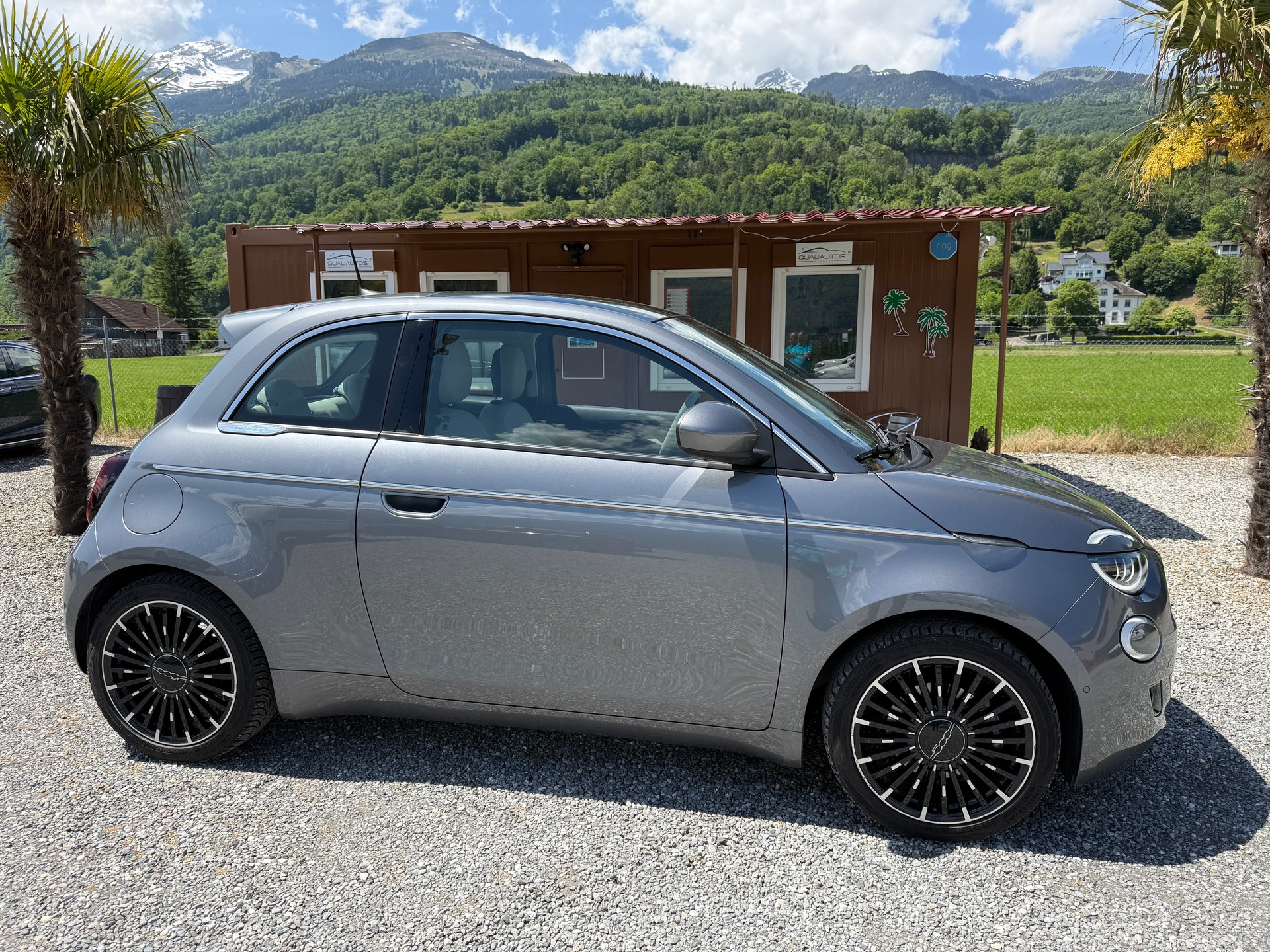 FIAT 500e 87 kW La Prima-showroom-element-1