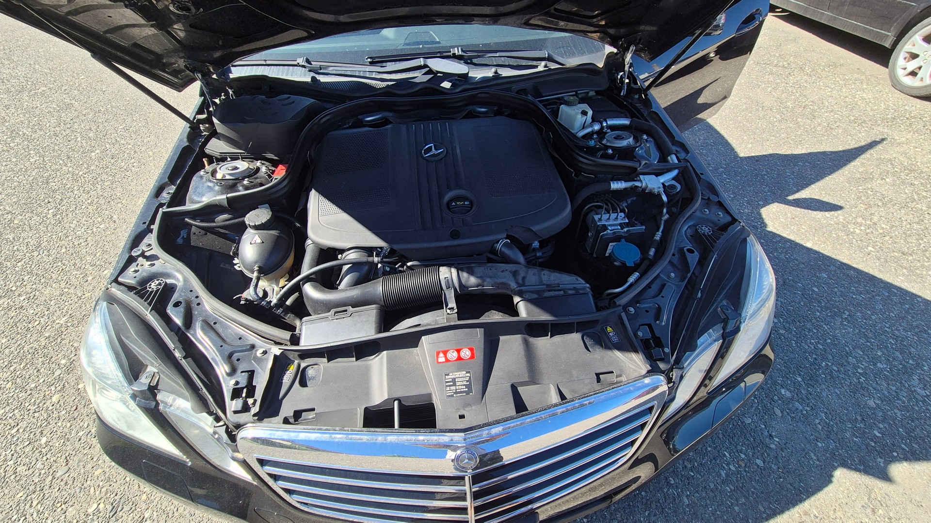 MERCEDES-BENZ E 250 CDI BlueEfficiency Elégance 4Matic 7G-Tronic-image-11