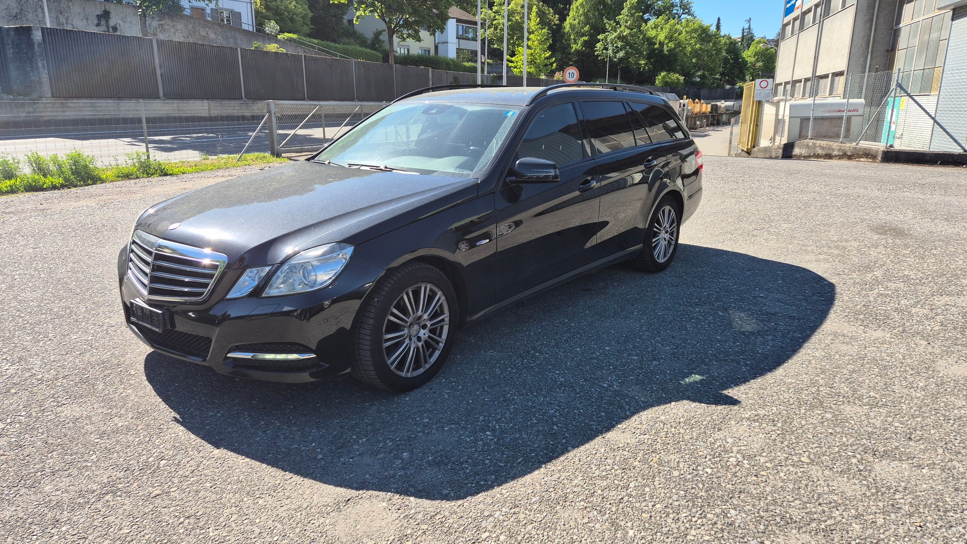 MERCEDES-BENZ E 250 CDI BlueEfficiency Elégance 4Matic 7G-Tronic-image-2