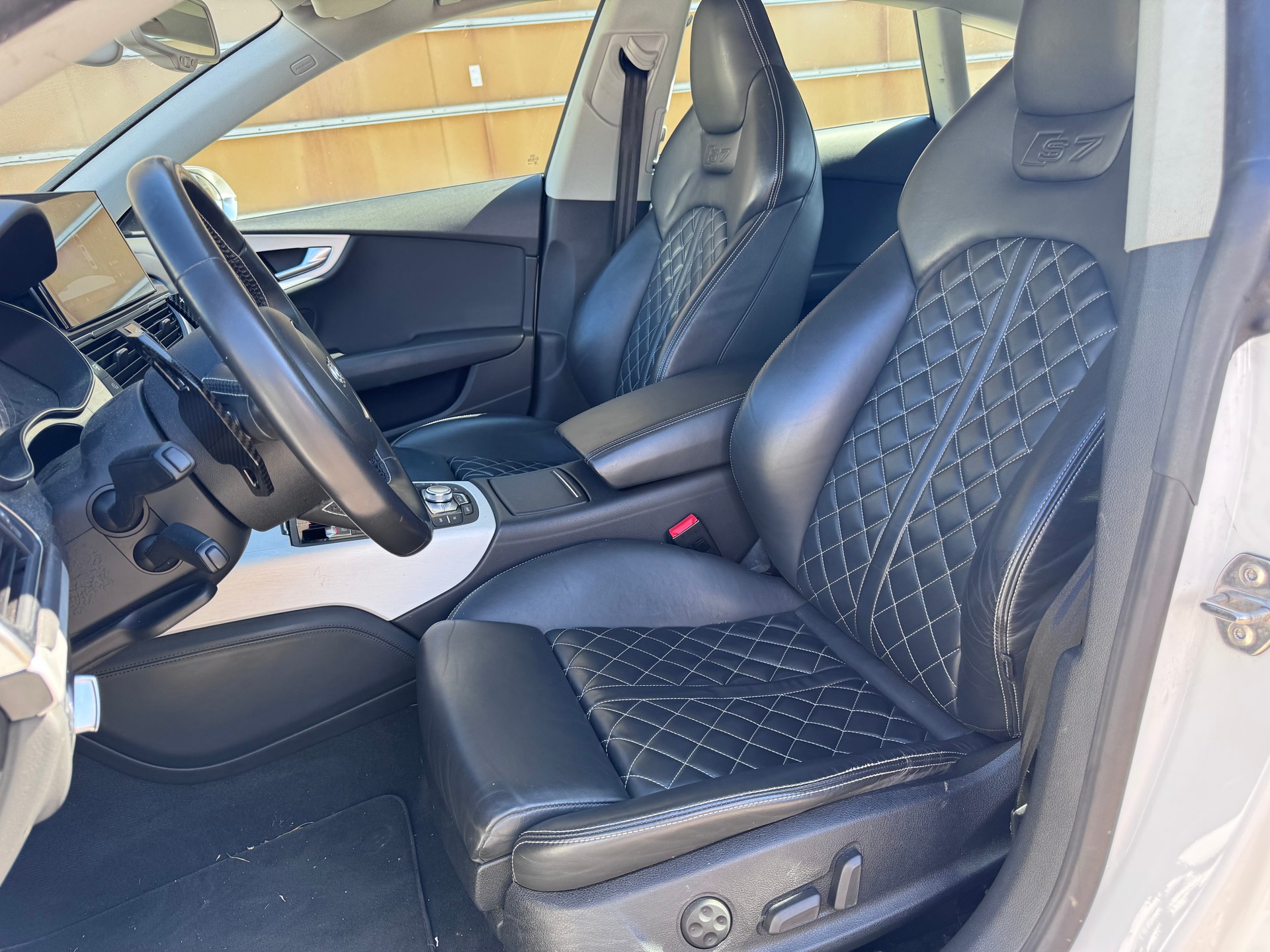 AUDI S7 Sportback 4.0 TFSI V8 quattro S-tronic-image-8