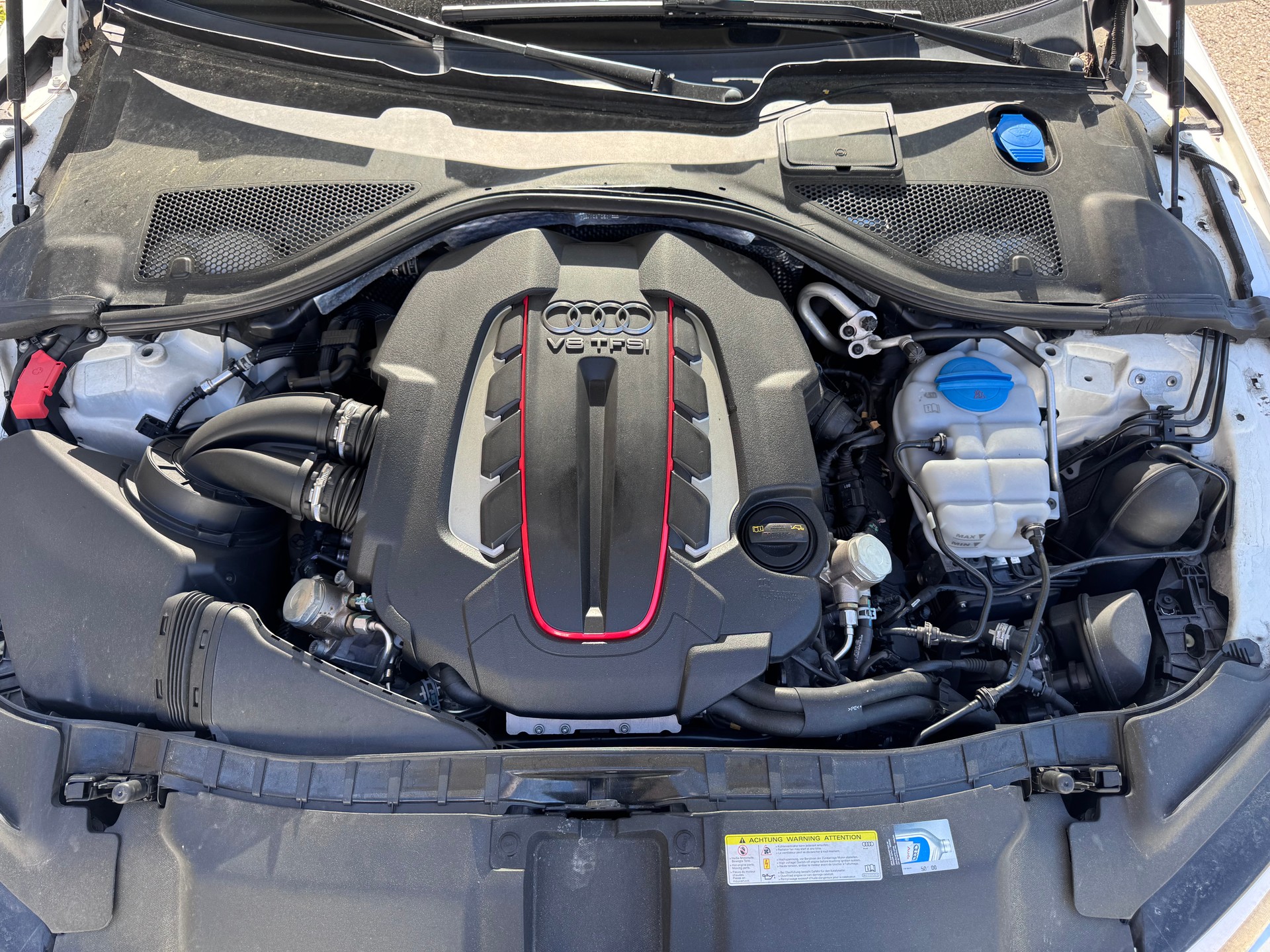 AUDI S7 Sportback 4.0 TFSI V8 quattro S-tronic-image-12