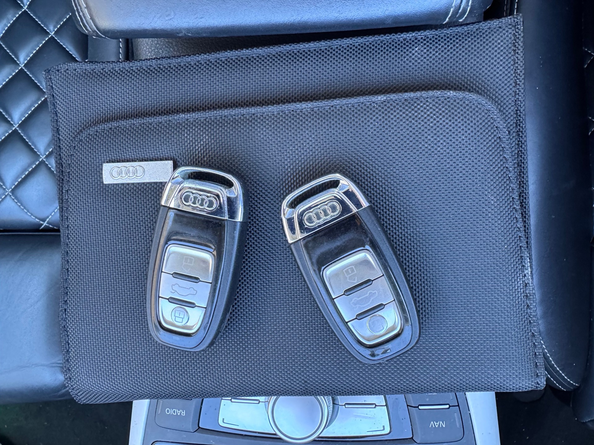 AUDI S7 Sportback 4.0 TFSI V8 quattro S-tronic-image-14