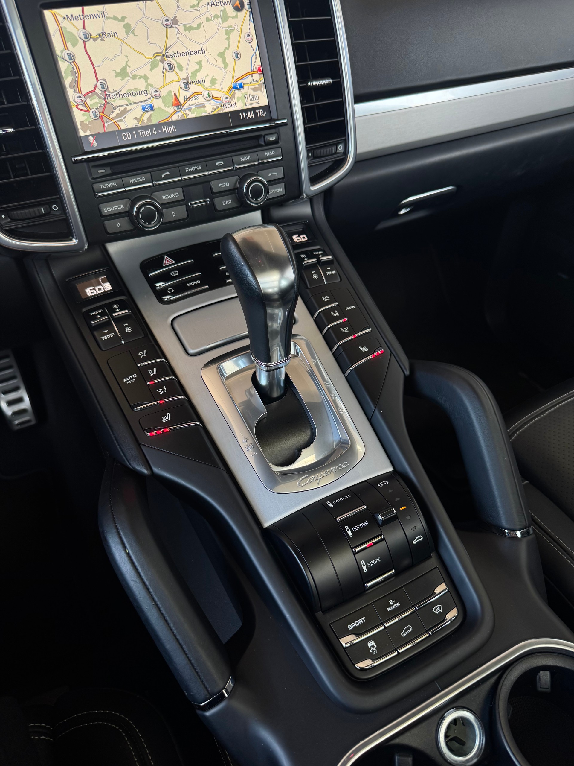 PORSCHE Cayenne S Hybrid / ab MFK 01.2026-image-12
