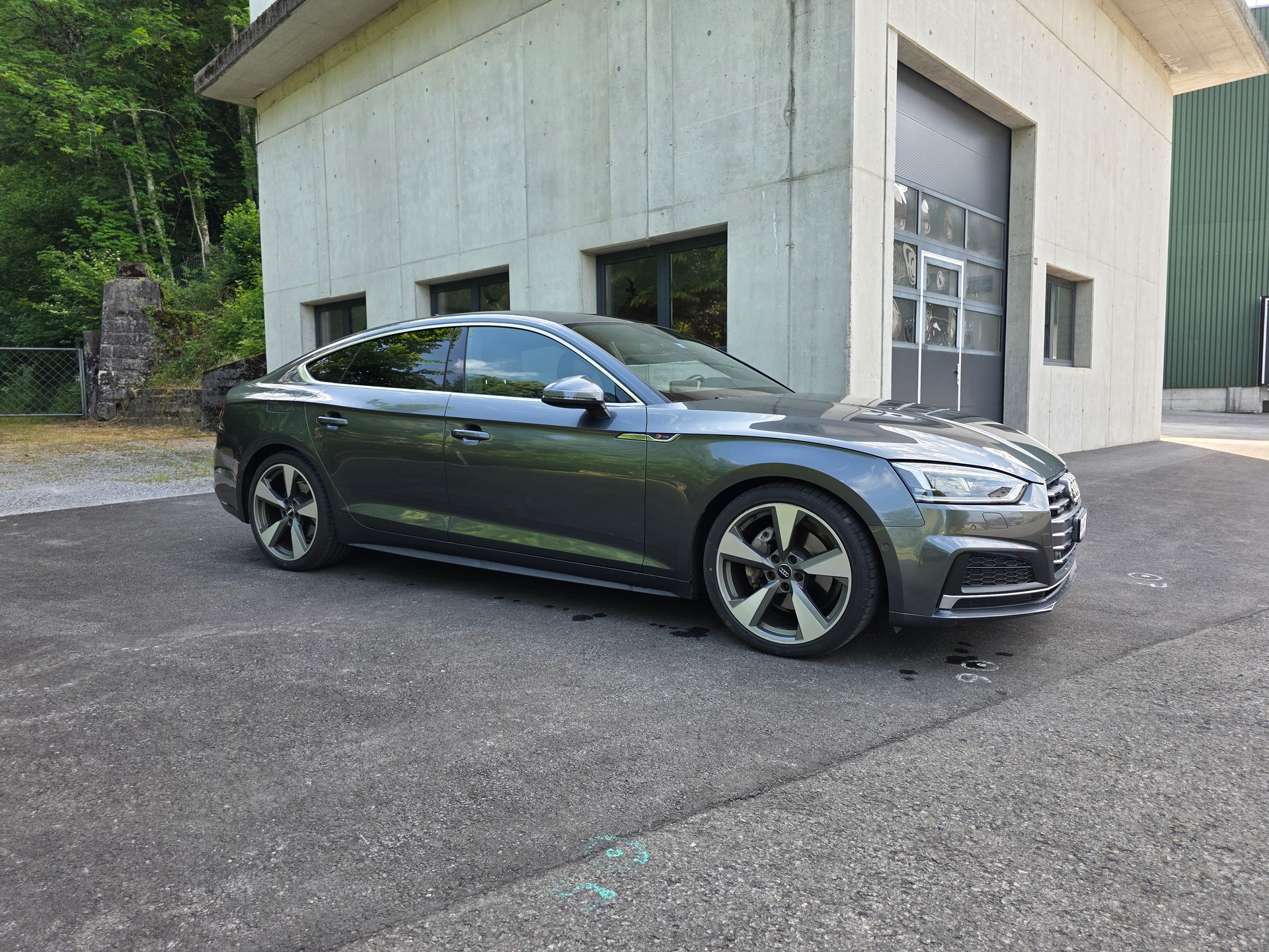 AUDI A5 Sportback 2.0 TDI S-LINE quattro S-tronic-image-4