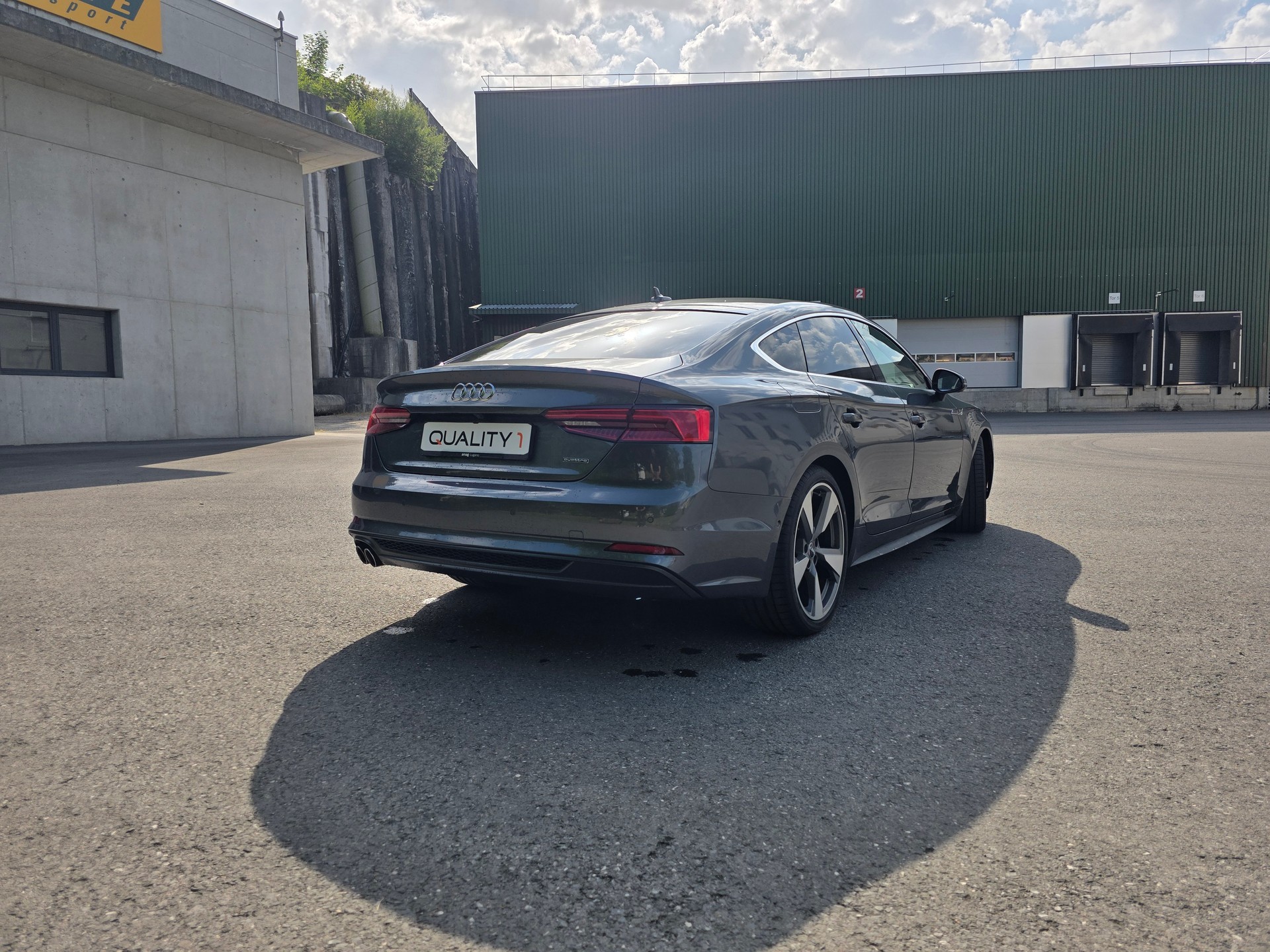 AUDI A5 Sportback 2.0 TDI S-LINE quattro S-tronic-image-17