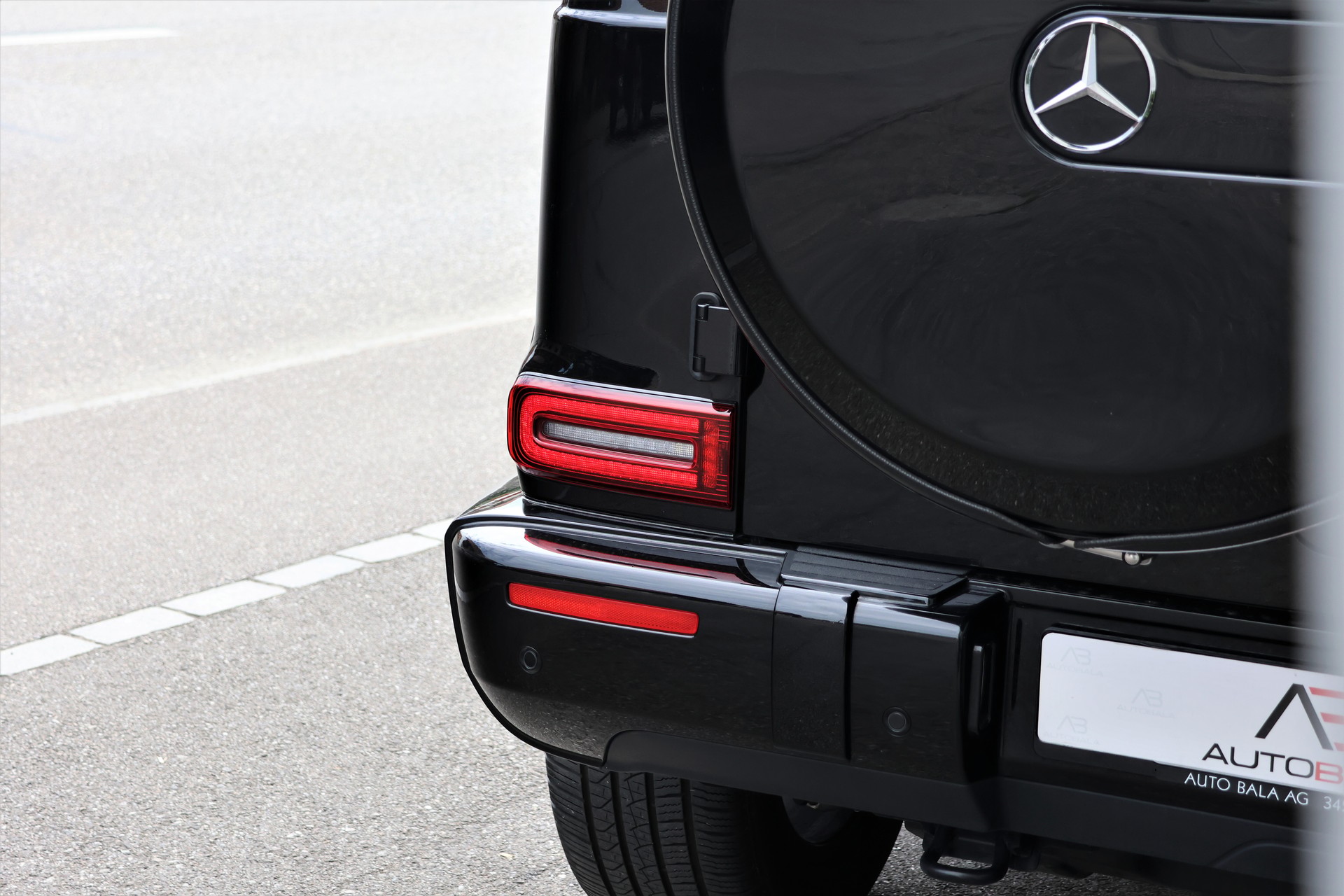 MERCEDES-BENZ G 350 d AMG Line 9G-Tronic (CH) "G Manufaktur"-image-5