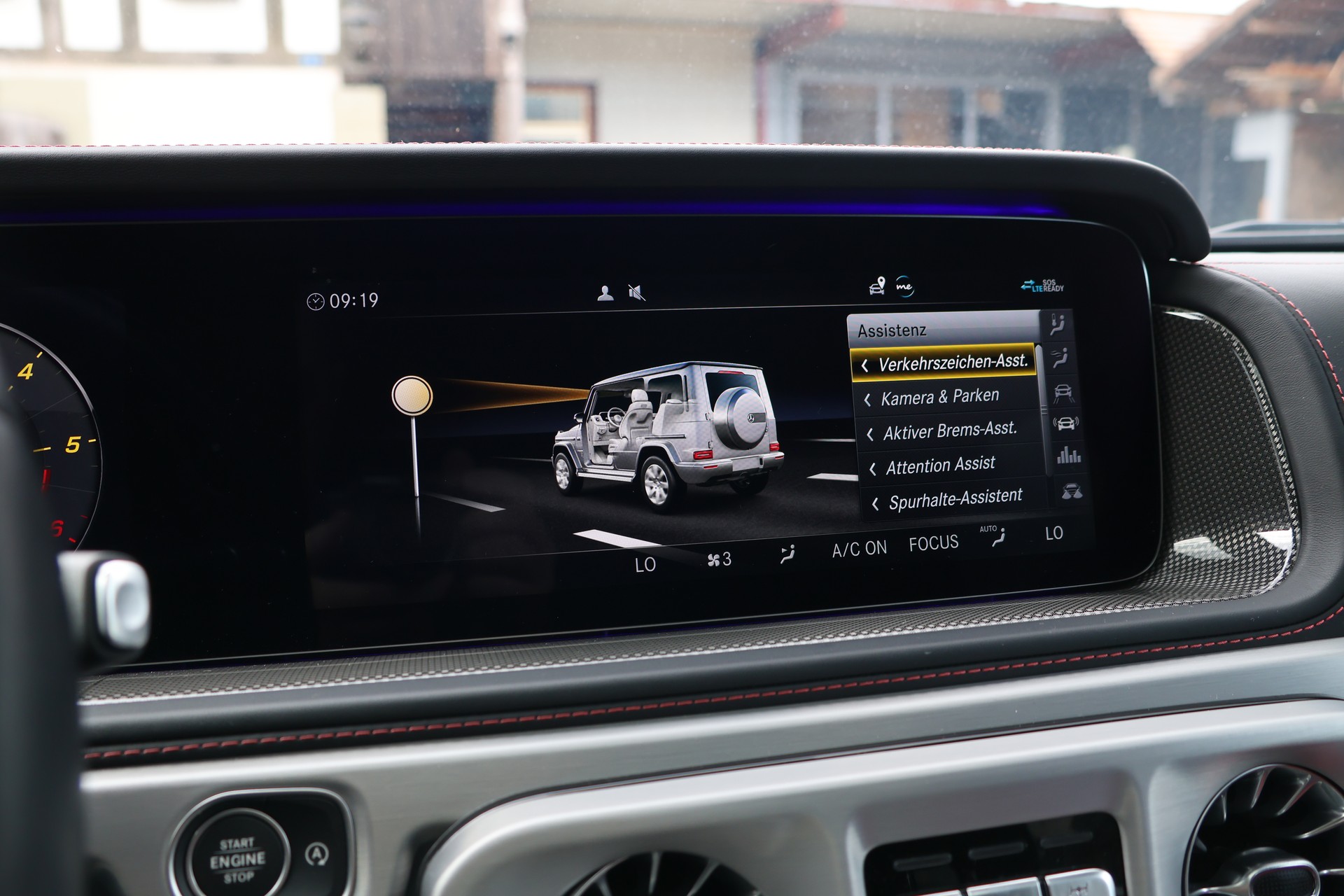 MERCEDES-BENZ G 350 d AMG Line 9G-Tronic (CH) "G Manufaktur"-image-24