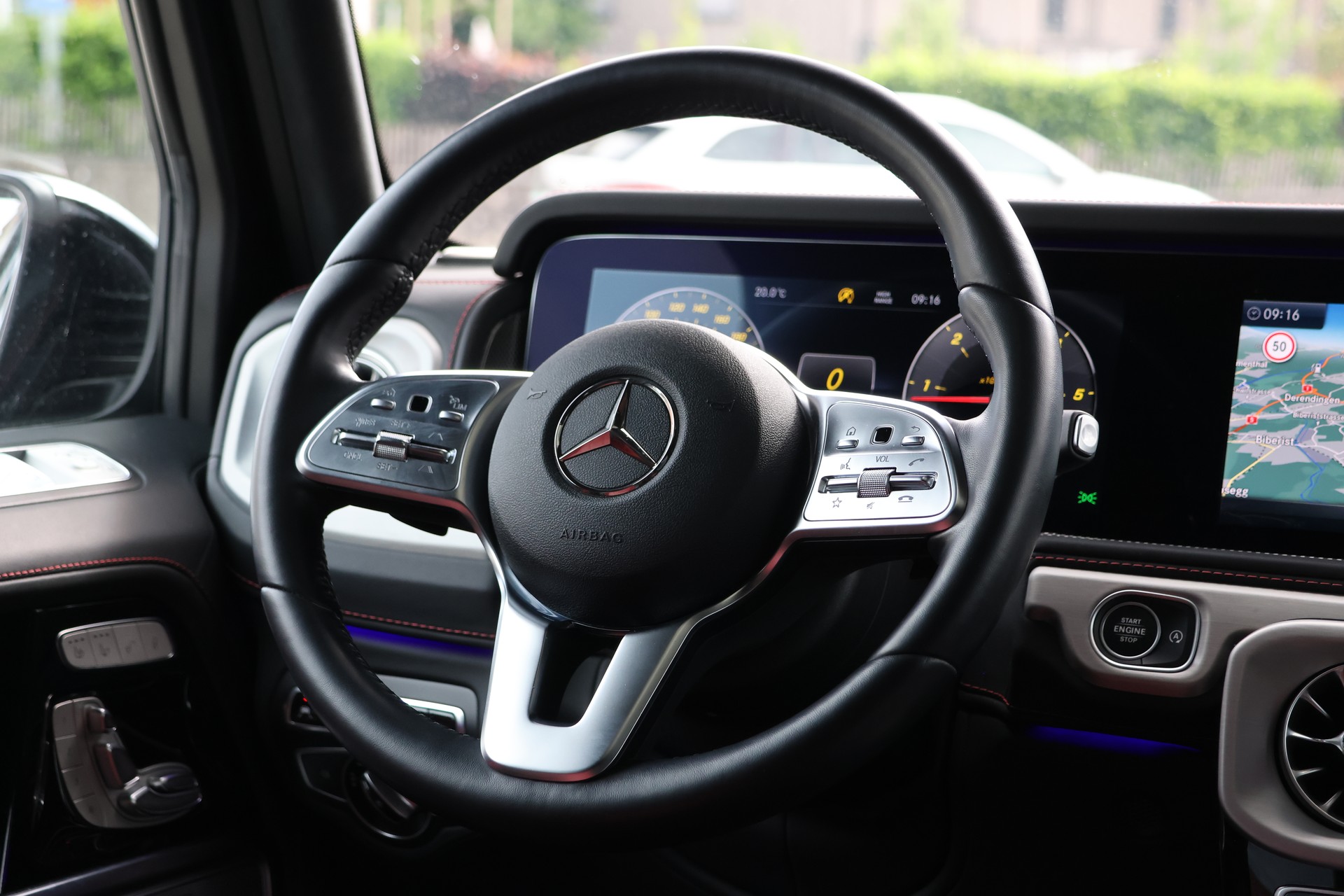 MERCEDES-BENZ G 350 d AMG Line 9G-Tronic (CH) "G Manufaktur"-image-14