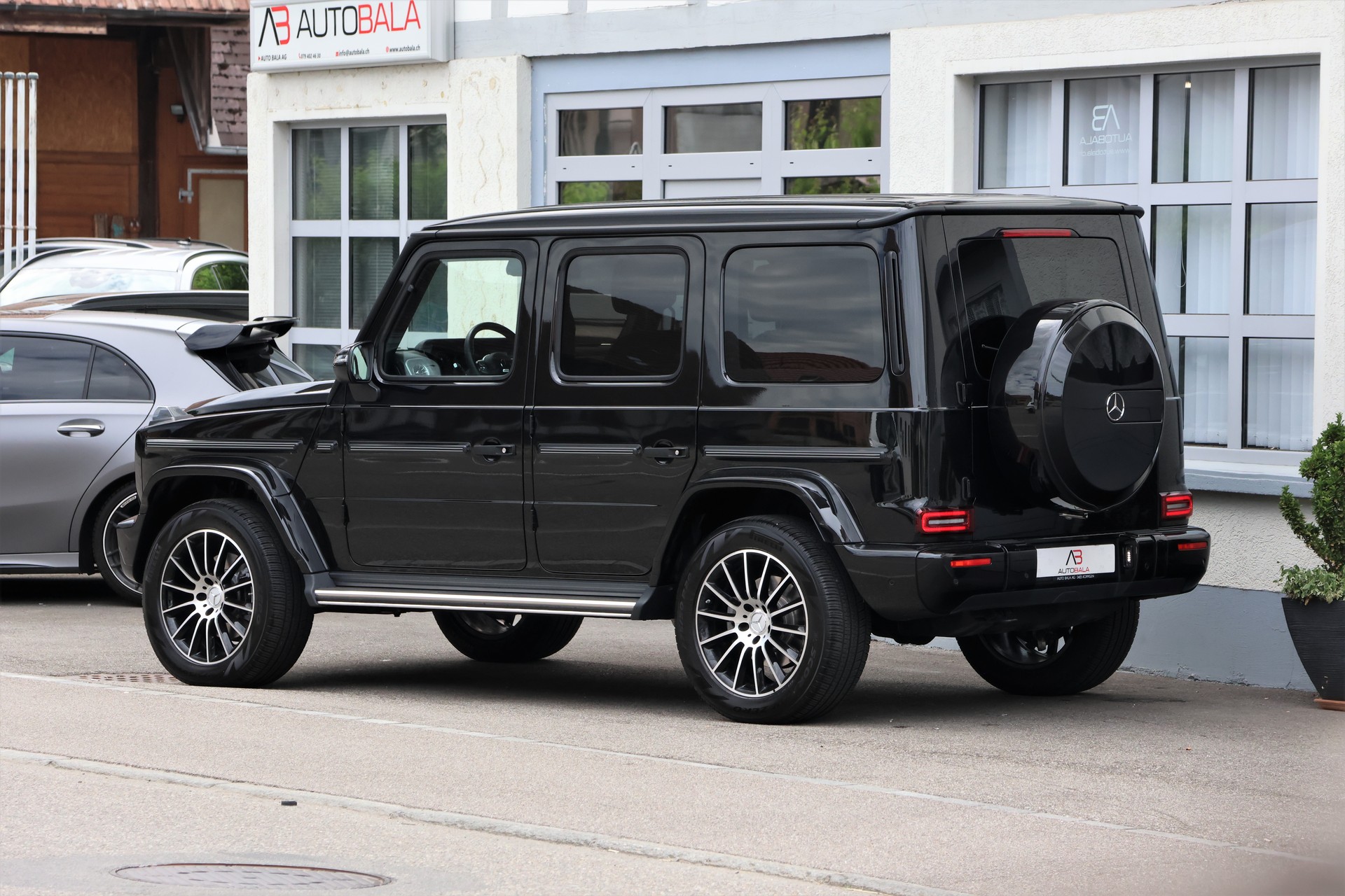 MERCEDES-BENZ G 350 d AMG Line 9G-Tronic (CH) "G Manufaktur"-image-4