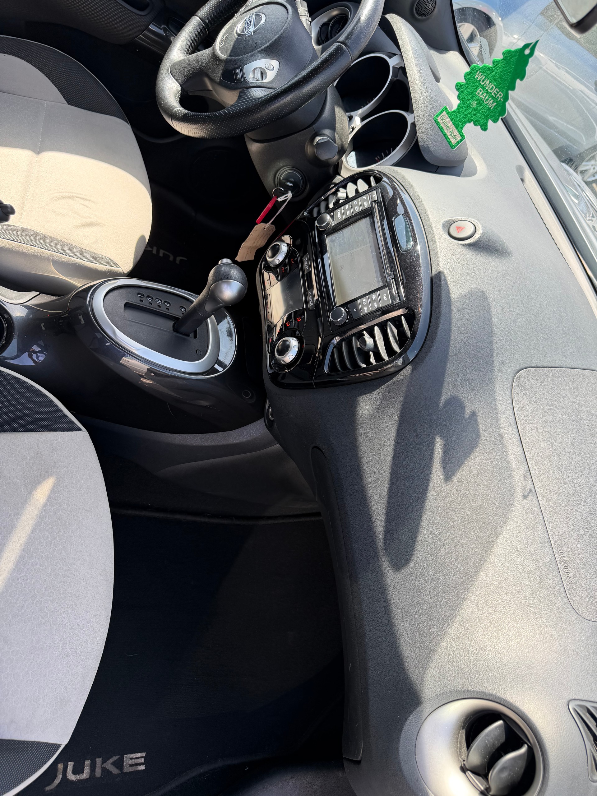 NISSAN Juke 1.6 tekna Xtronic CVT-image-6