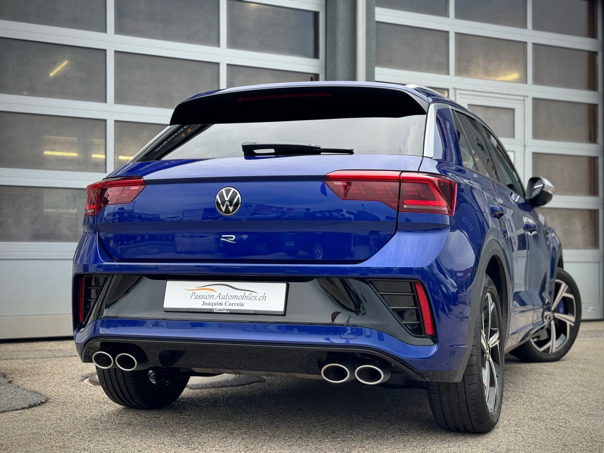 VW T-Roc 2.0 TSI R DSG 4Motion - Véhicule Suisse (CH)-image-1
