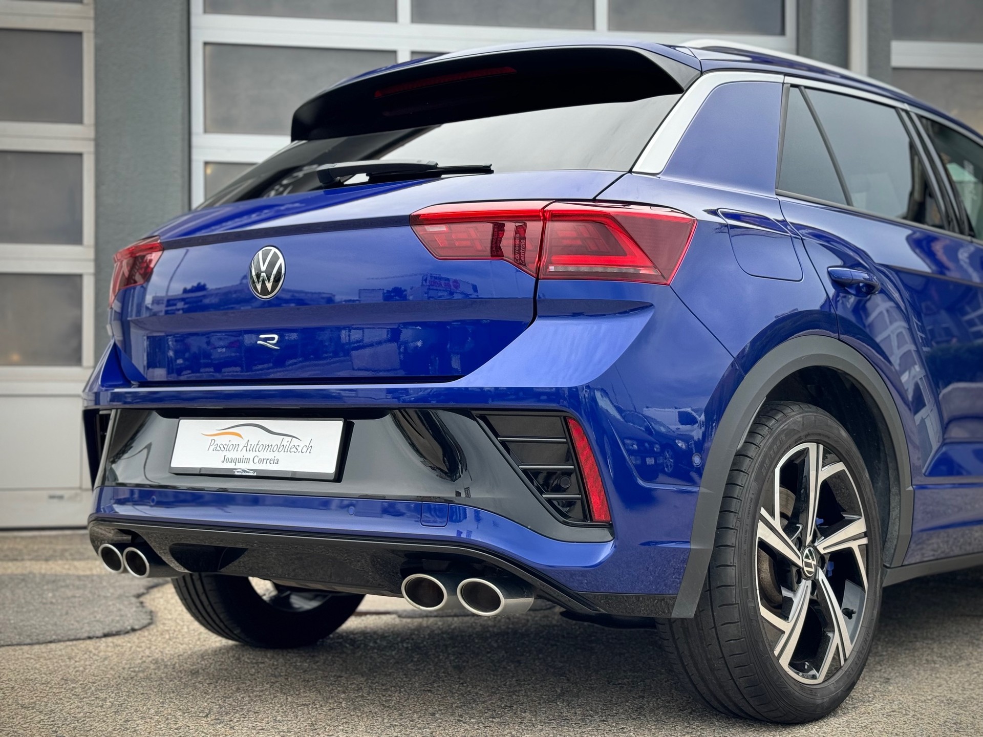 VW T-Roc 2.0 TSI R DSG 4Motion - Véhicule Suisse (CH)-image-3