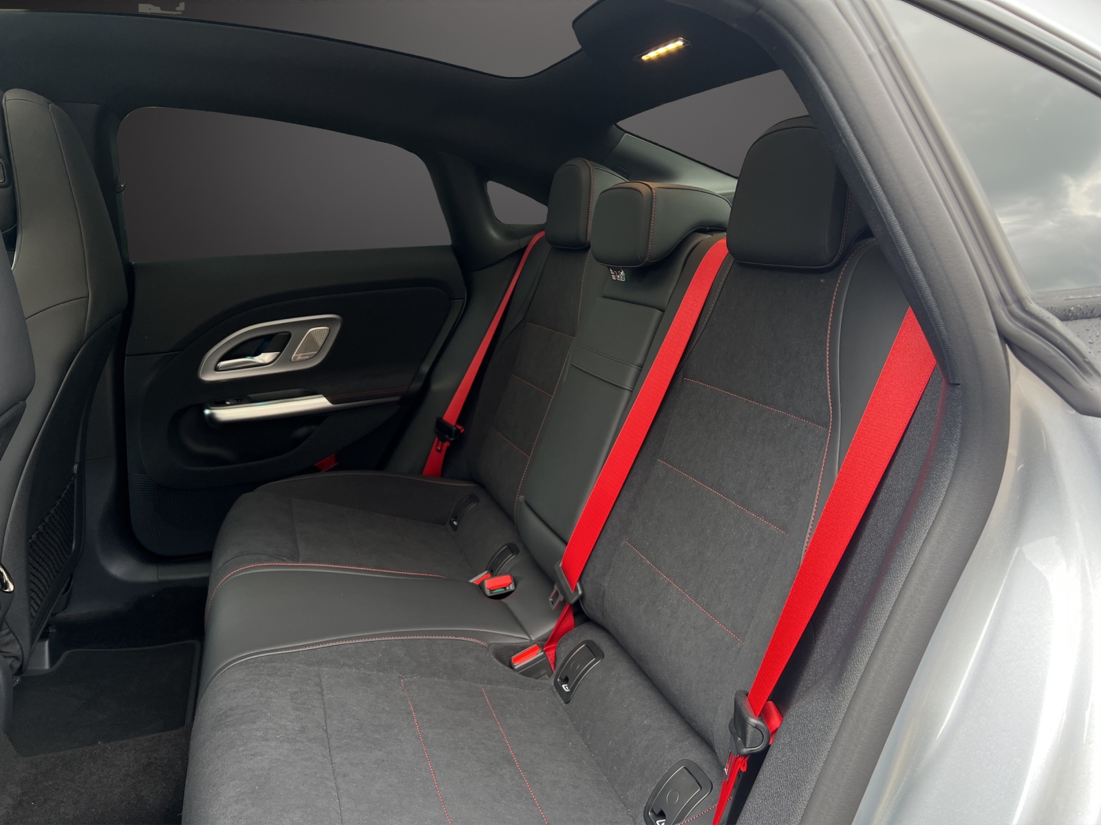 MERCEDES-BENZ CLA 220 4Matic 8G-DCT-image-11
