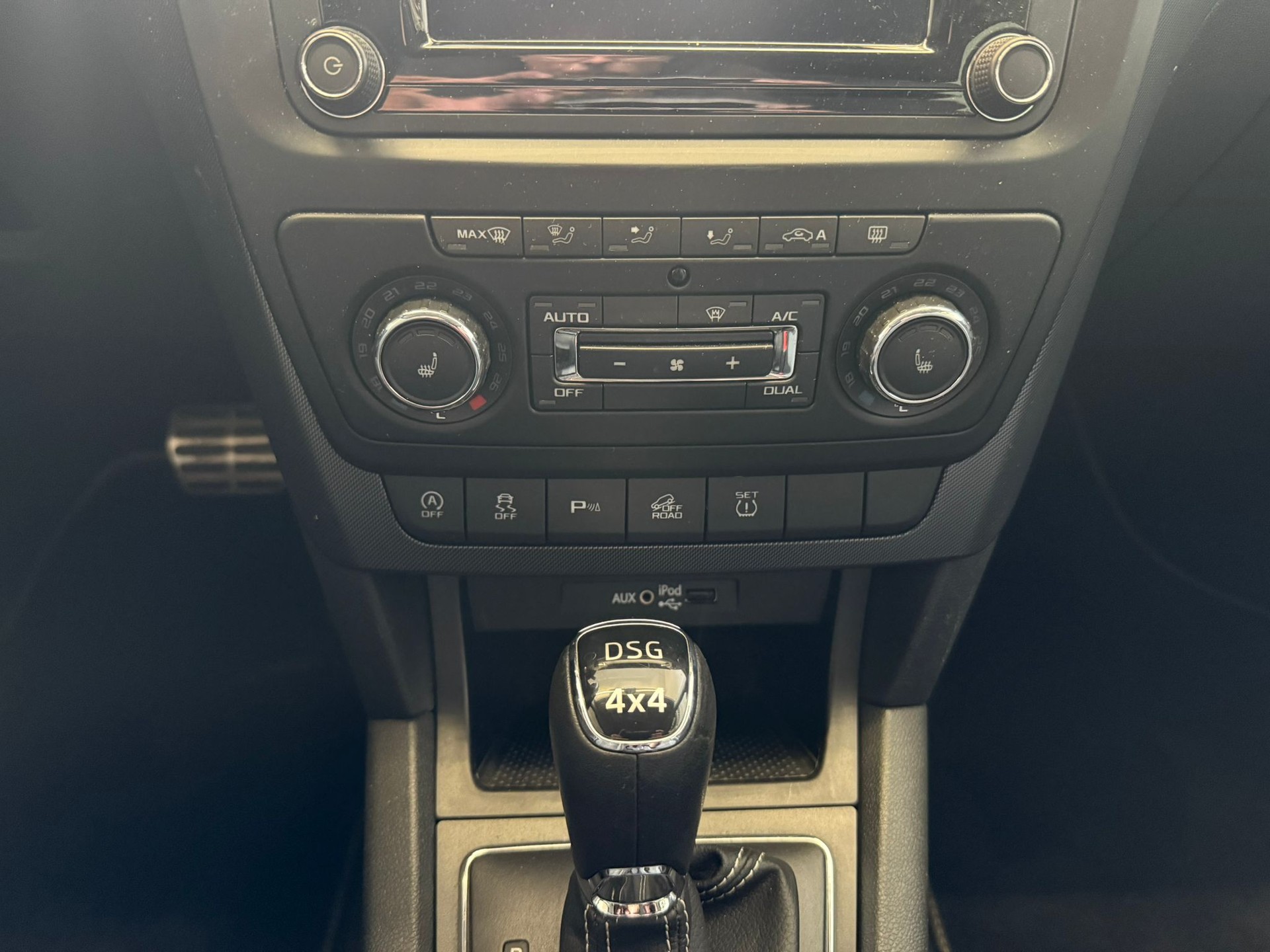 SKODA Yeti 1.4 TSI Outdoor Adventure 4x4 DSG-image-13
