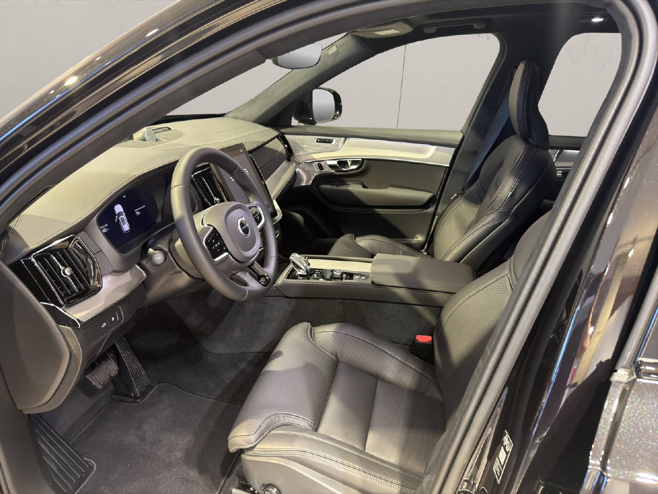 VOLVO XC90 2.0 T8 TE Black Edition eAWD-image-6