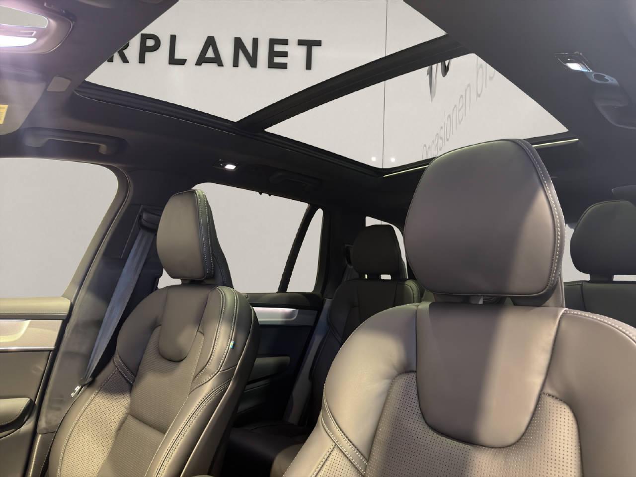 VOLVO XC90 2.0 T8 TE Black Edition eAWD-image-17