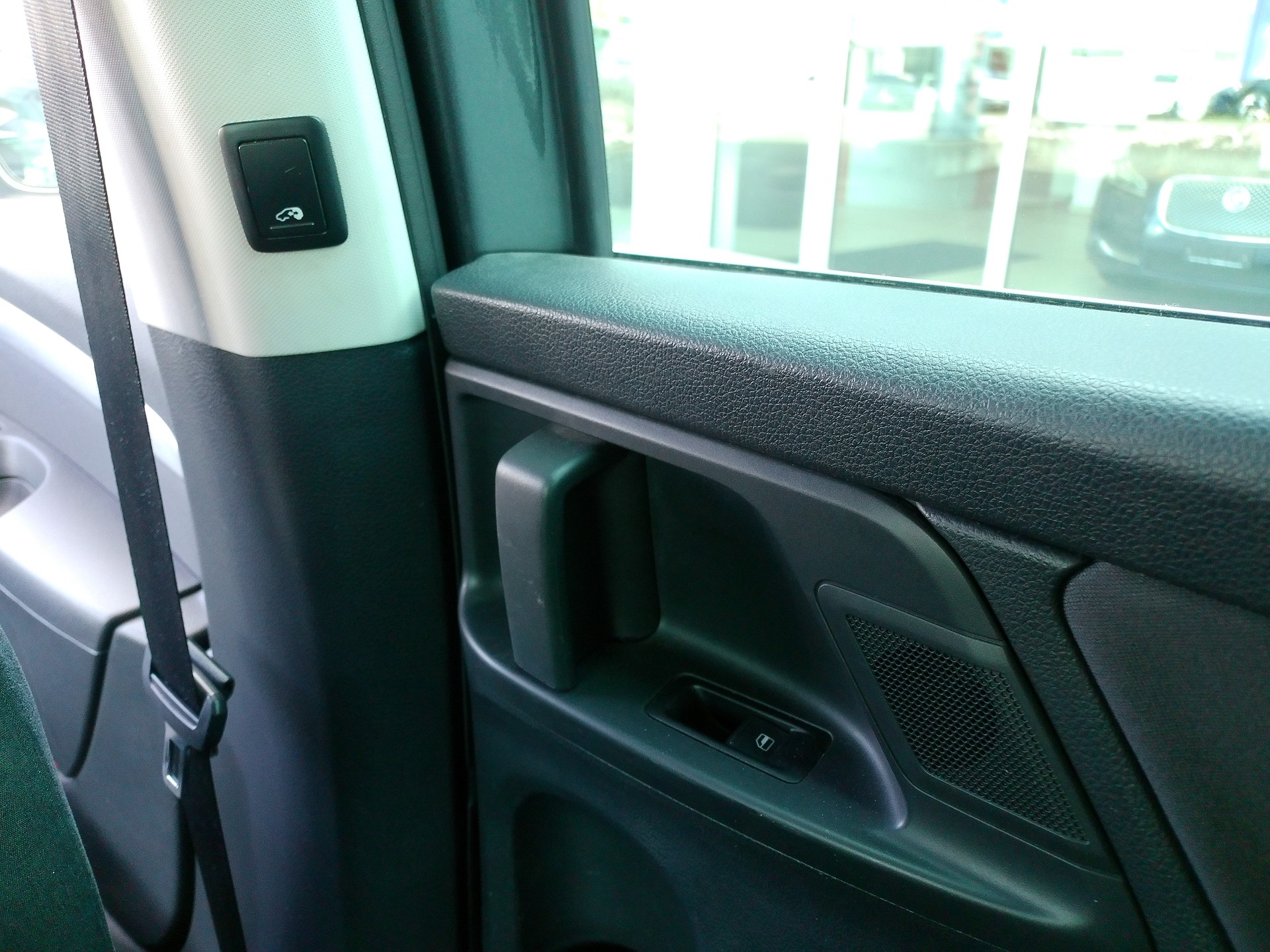 VW Sharan 2.0 TDI BlueMotion Technology Cup 4Motion-image-21