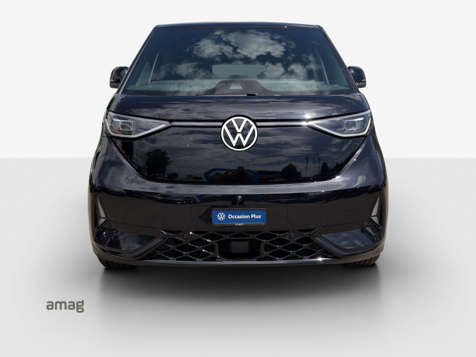 VW ID.Buzz LWB GTX 4 Motion-image-7