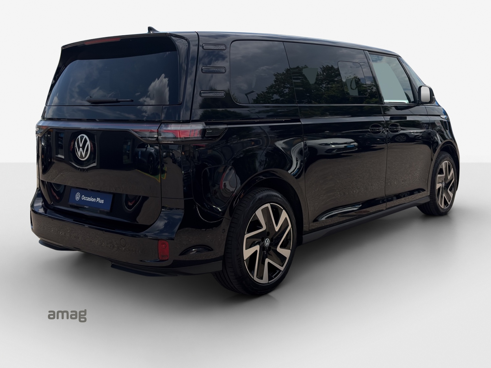 VW ID.Buzz LWB GTX 4 Motion-image-5