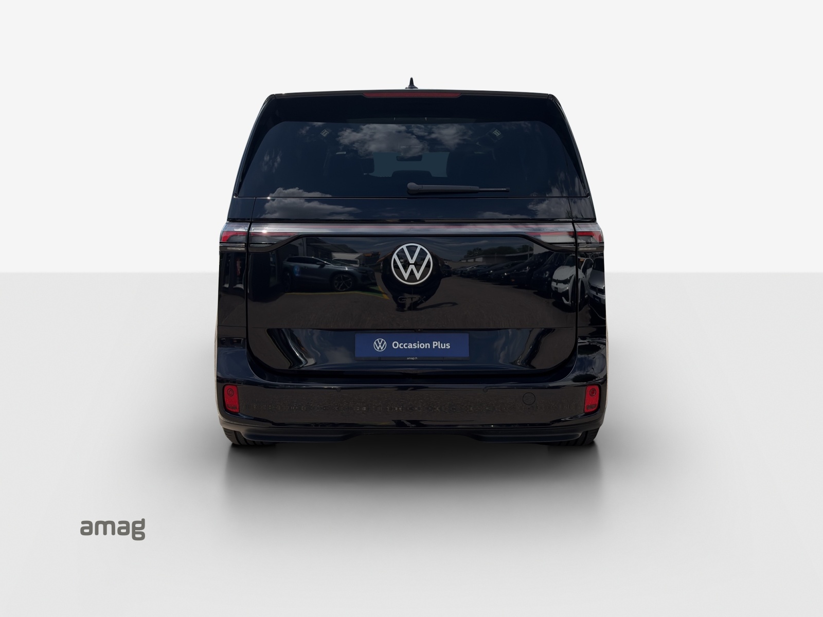 VW ID.Buzz LWB GTX 4 Motion-image-4