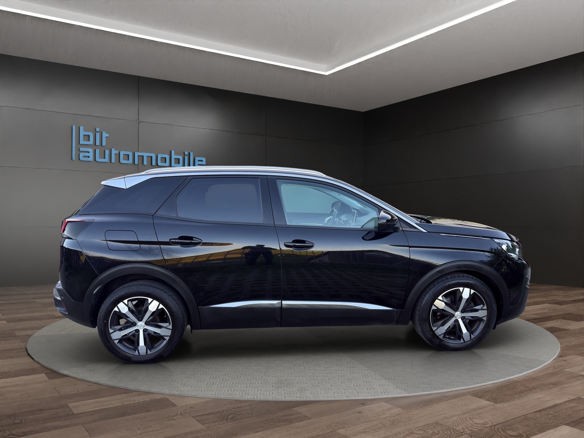 PEUGEOT 3008 1.2 PureTech Business Line EAT-image-8