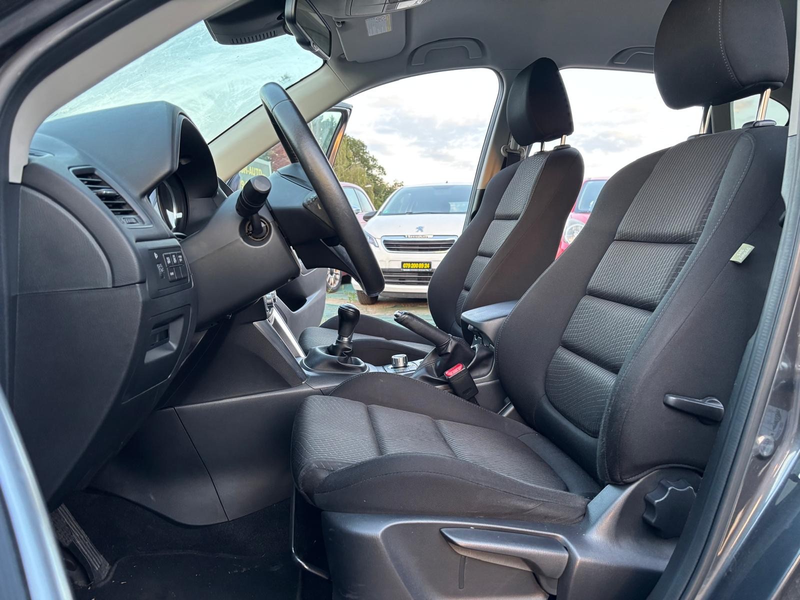 MAZDA CX-5 2.2 D Revolution AWD ** Problème Injecteurs **-image-11