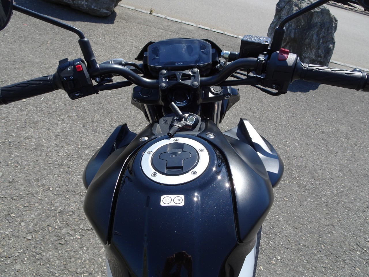 SUZUKI GSX-S 125-image-5