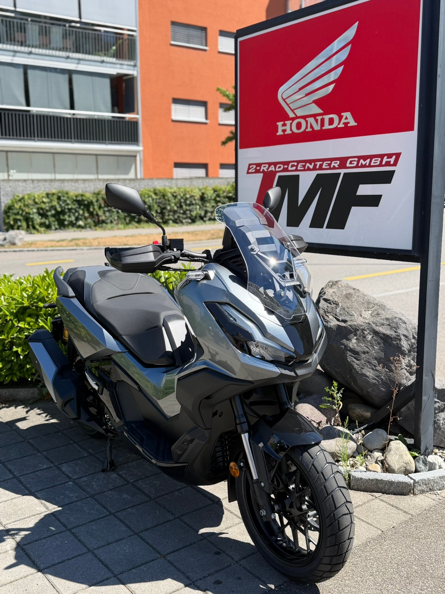 HONDA ADV 350-image-2