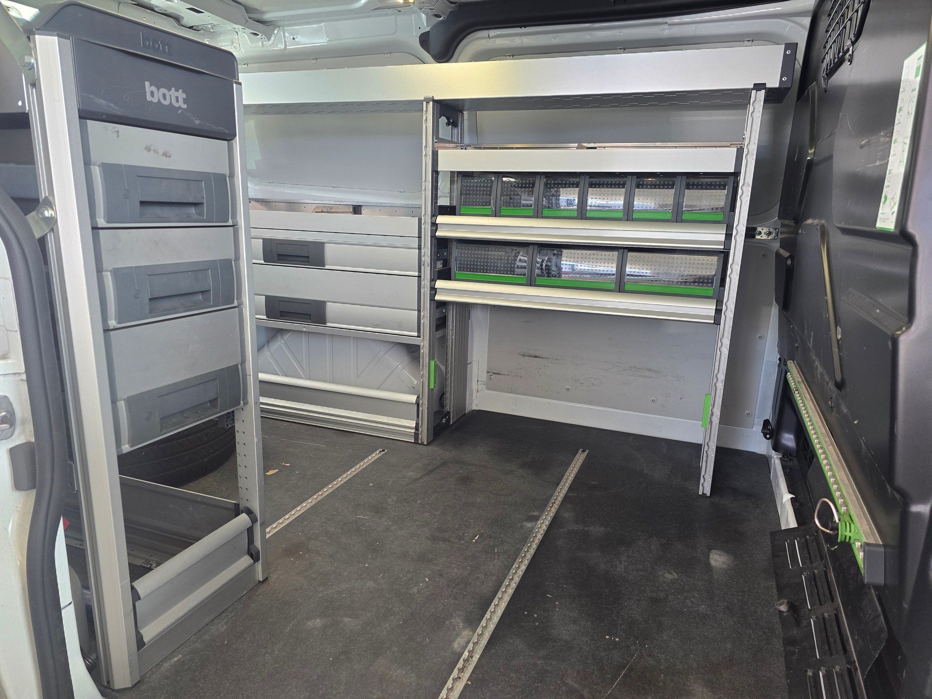 FORD Transit Custom Van 300 L1H1 Trend A-image-19