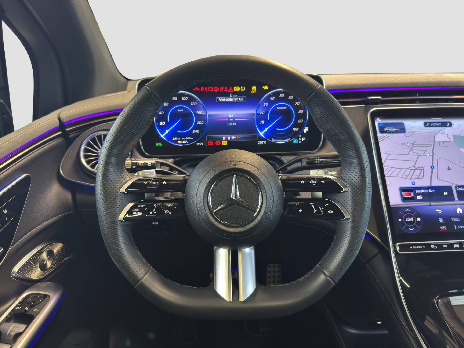 MERCEDES-BENZ EQE 350 SUV Excellence AMG Line-image-8