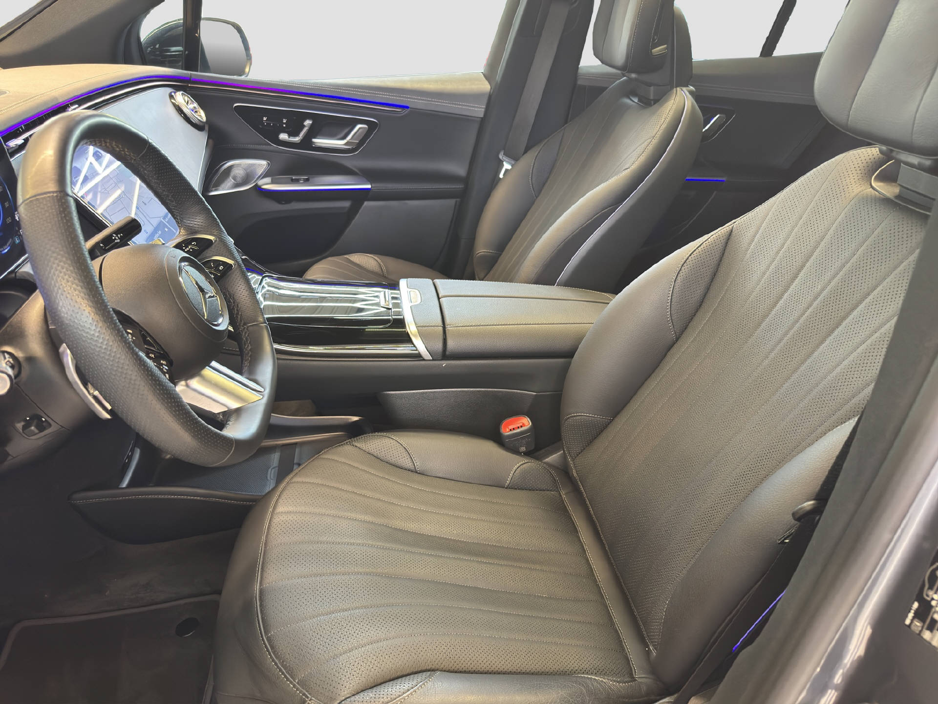 MERCEDES-BENZ EQE 350 SUV Excellence AMG Line-image-6